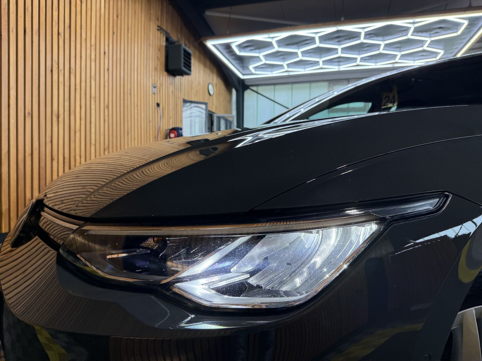 Fahrzeugabbildung Volkswagen Golf Variant 2,0 TDI DSG *Navi*ACC*LED*Kam*AHK*