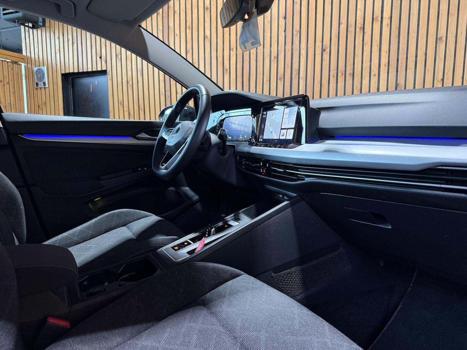 Fahrzeugabbildung Volkswagen Golf Variant 2,0 TDI DSG *Navi*ACC*LED*Kam*AHK*