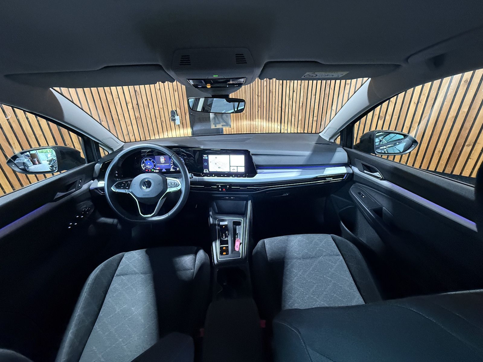Fahrzeugabbildung Volkswagen Golf Variant 2,0 TDI DSG *Navi*ACC*LED*Kam*AHK*