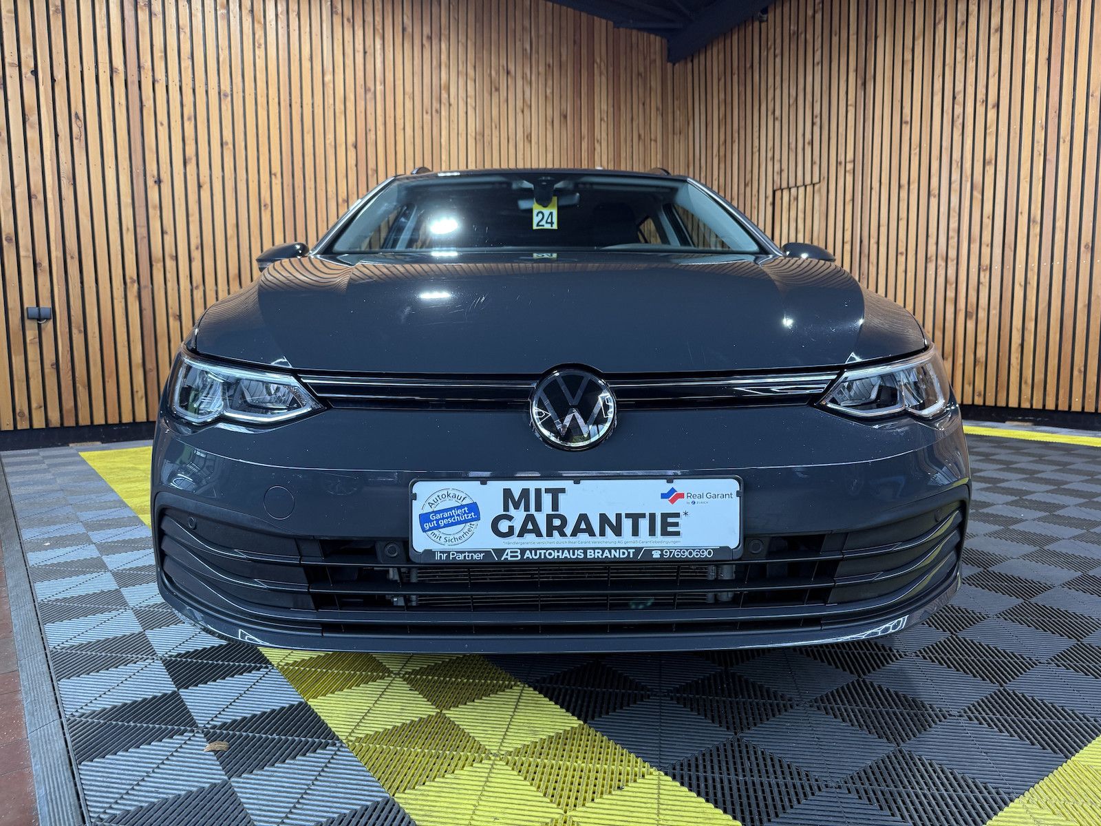 Fahrzeugabbildung Volkswagen Golf Variant 2,0 TDI DSG *Navi*ACC*LED*Kam*AHK*