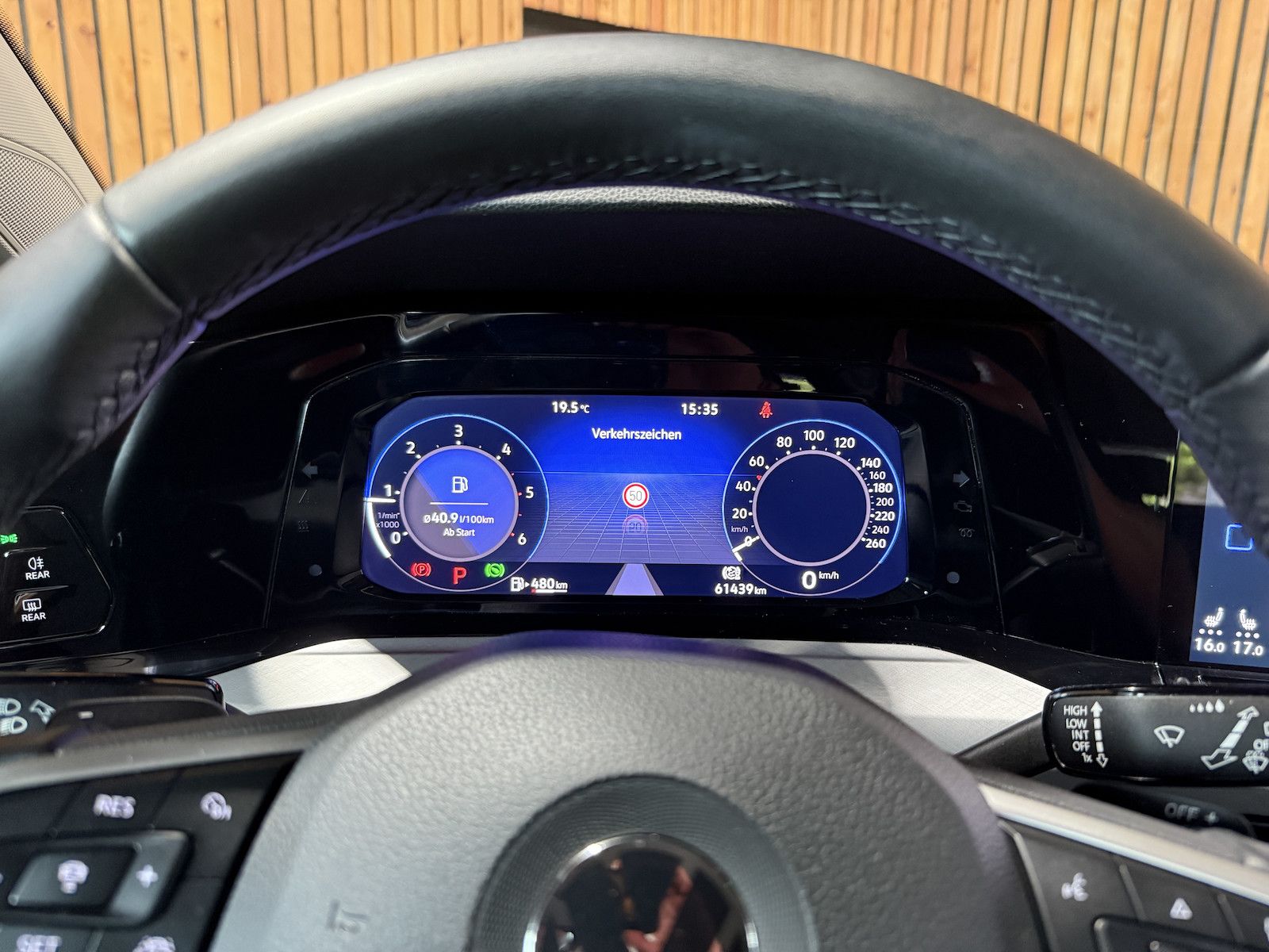 Fahrzeugabbildung Volkswagen Golf Variant 2,0 TDI DSG *Navi*ACC*LED*Kam*AHK*