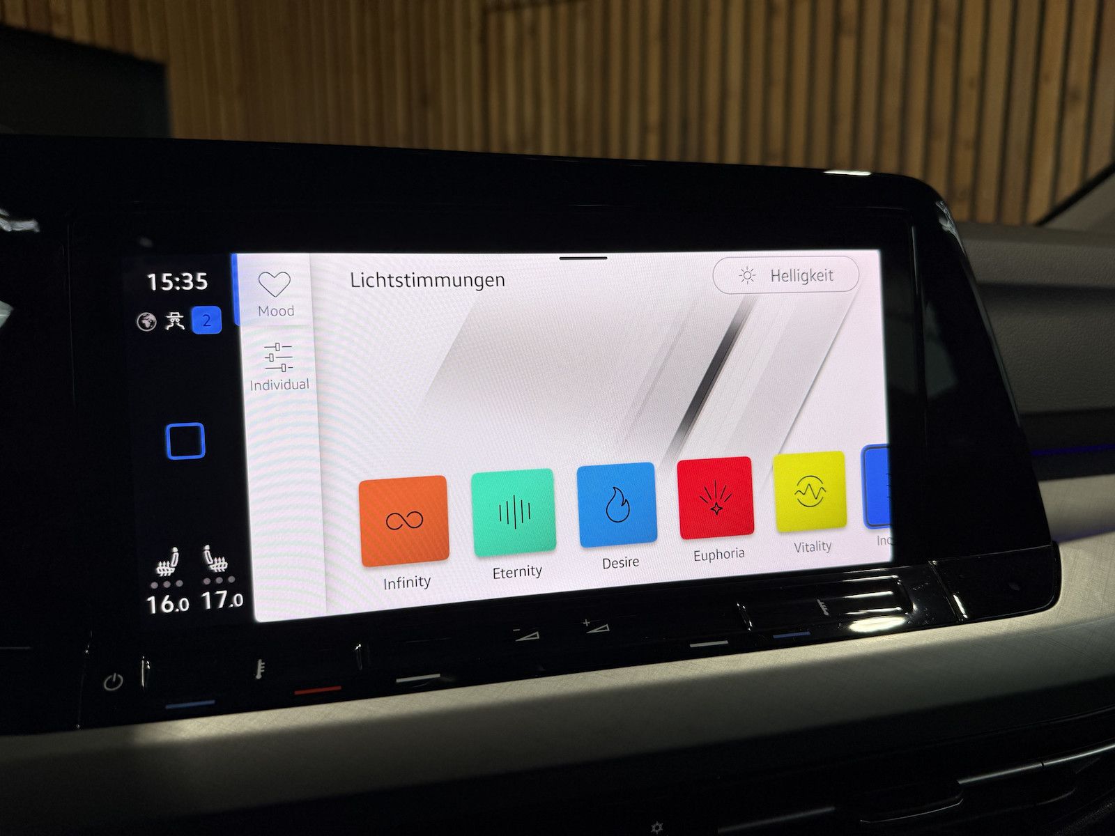 Fahrzeugabbildung Volkswagen Golf Variant 2,0 TDI DSG *Navi*ACC*LED*Kam*AHK*