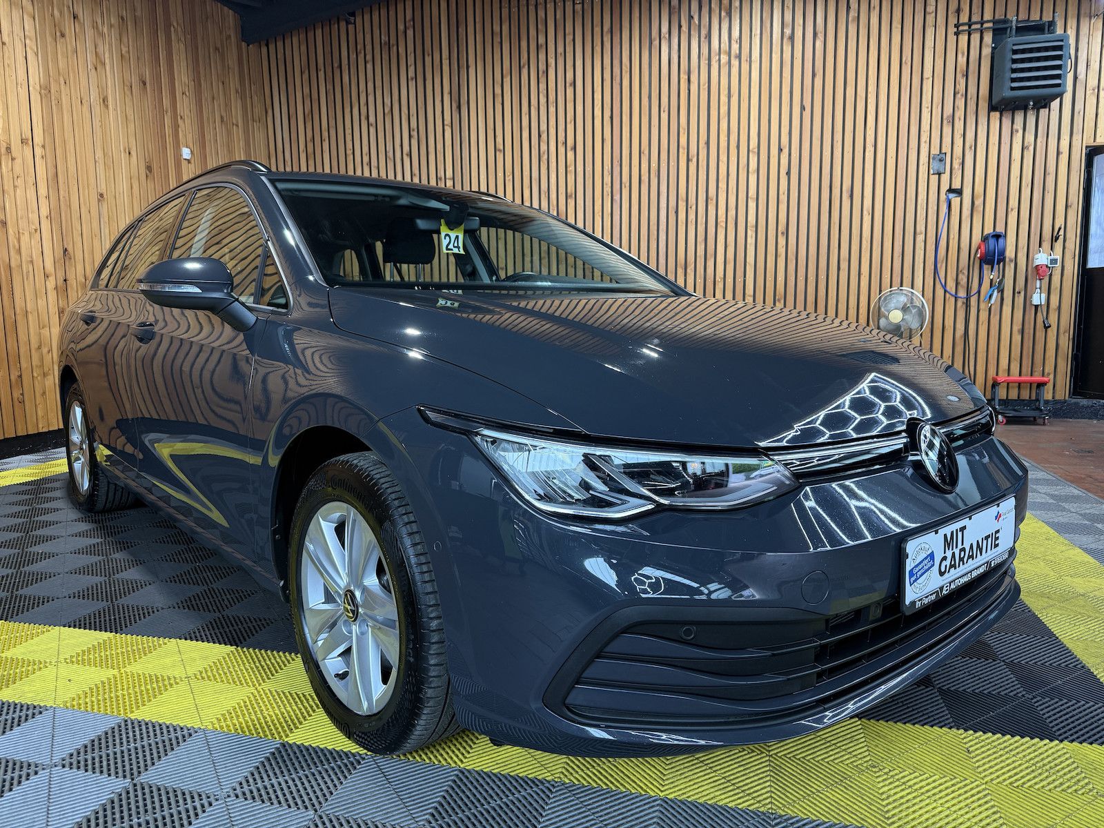 Fahrzeugabbildung Volkswagen Golf Variant 2,0 TDI DSG *Navi*ACC*LED*Kam*AHK*