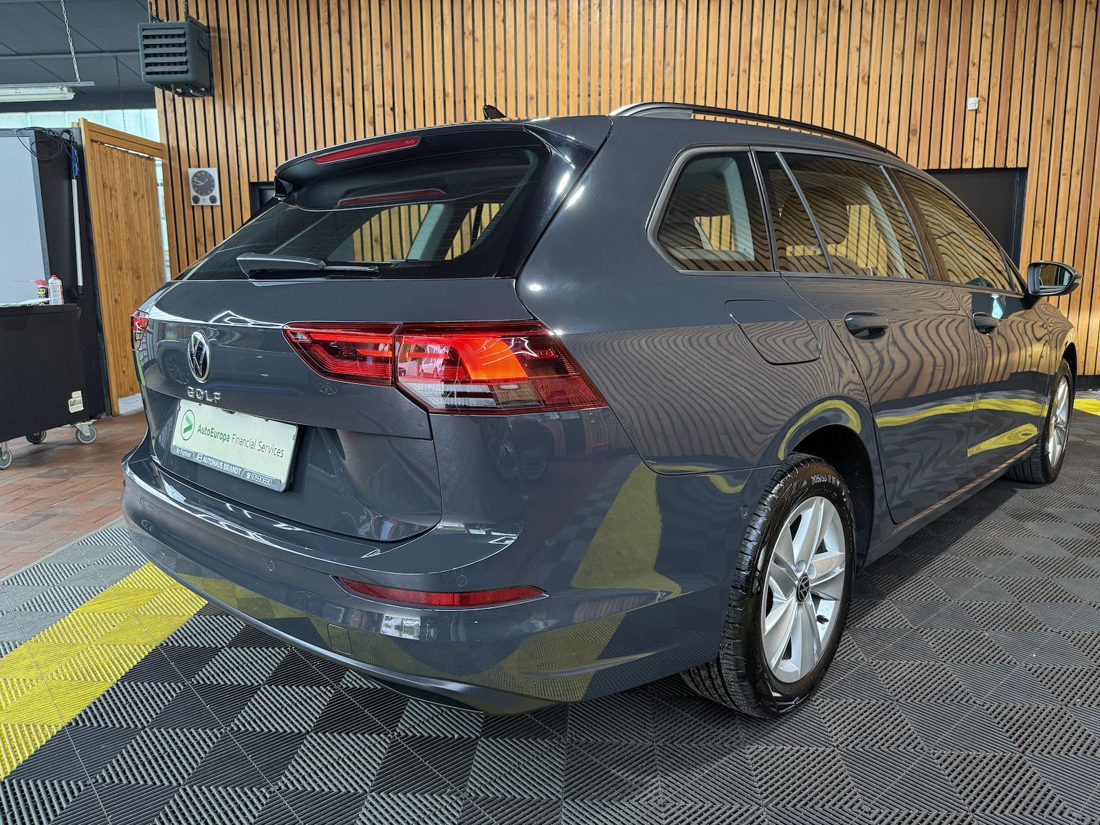 Fahrzeugabbildung Volkswagen Golf Variant 2,0 TDI DSG *Navi*ACC*LED*Kam*AHK*