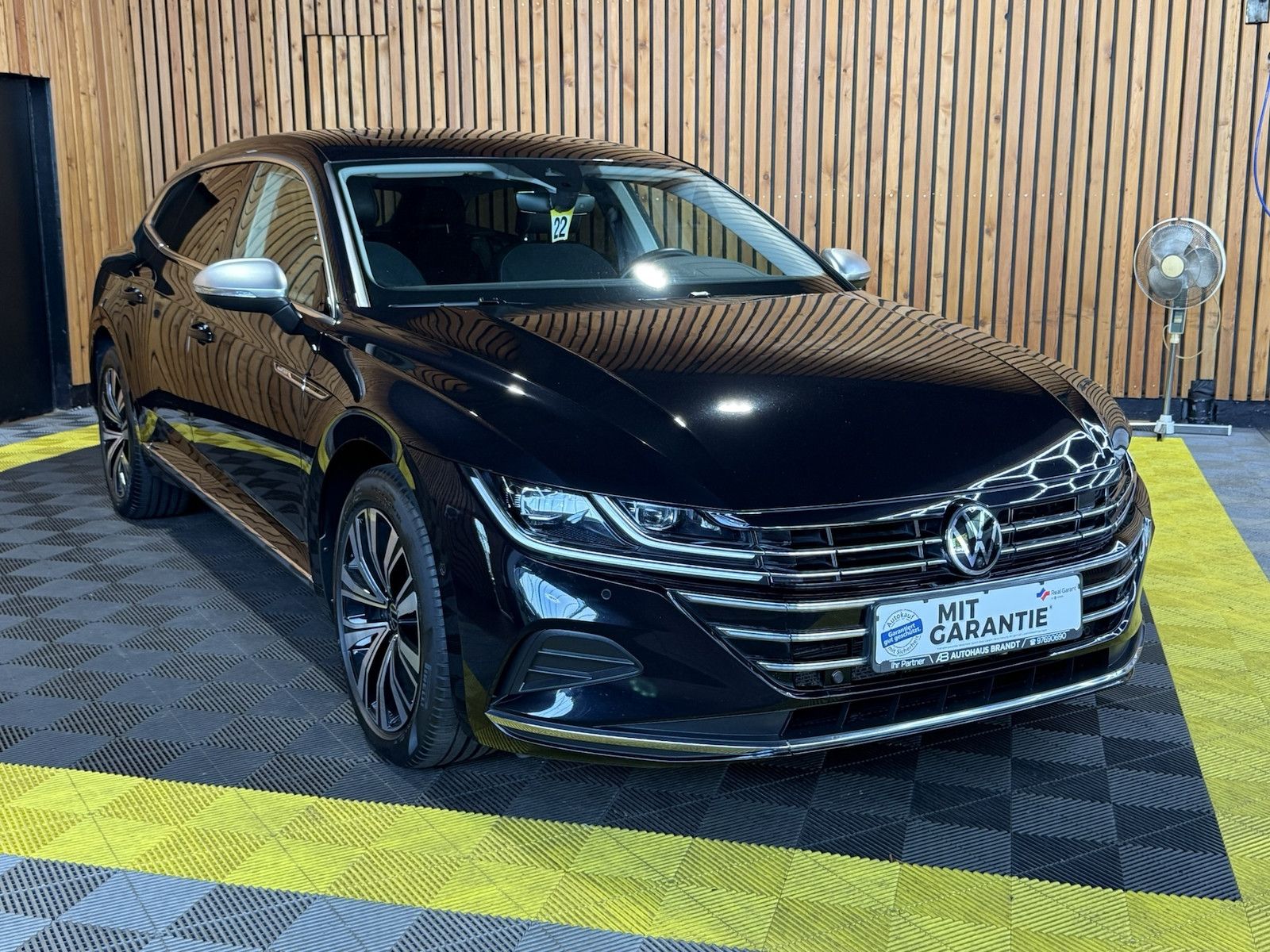 Fahrzeugabbildung Volkswagen Arteon 1.4 eHybrid SB. *Navi*AHK*DCC*360°*Pano*