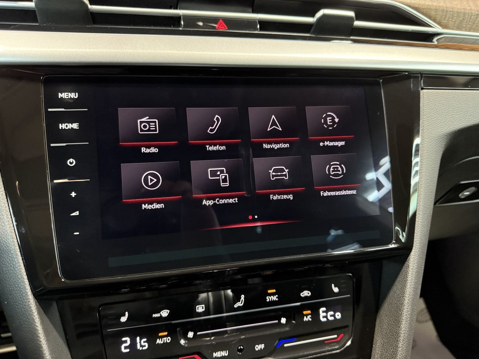 Fahrzeugabbildung Volkswagen Arteon 1.4 eHybrid SB. *Navi*AHK*DCC*360°*Pano*