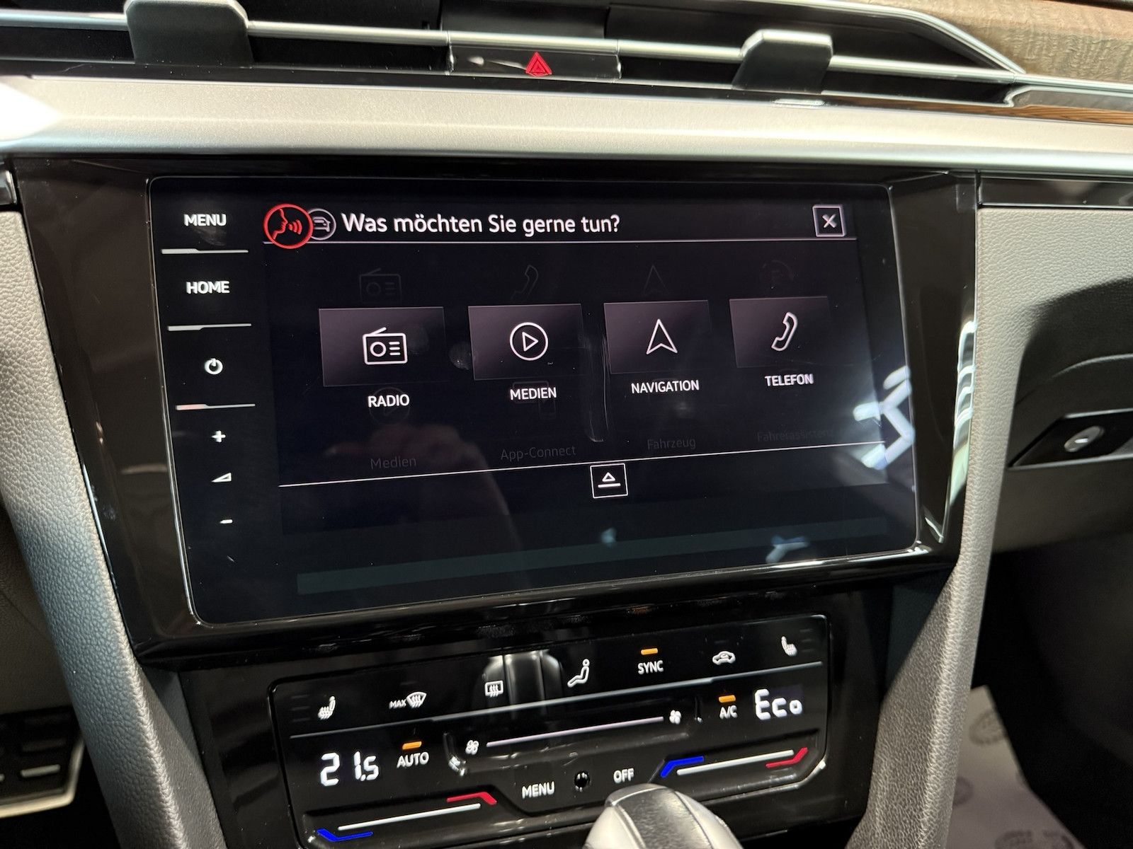 Fahrzeugabbildung Volkswagen Arteon 1.4 eHybrid SB. *Navi*AHK*DCC*360°*Pano*