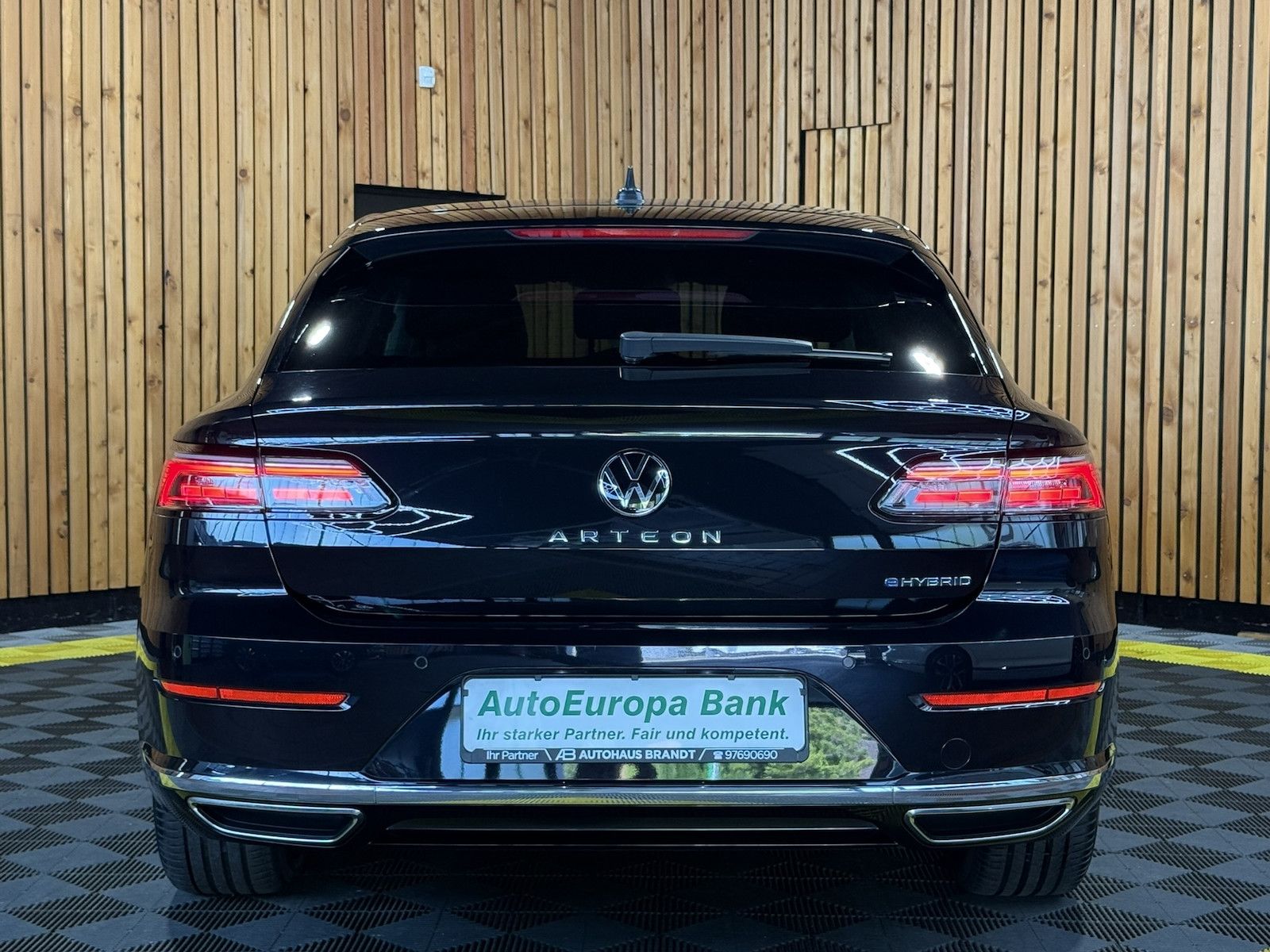 Fahrzeugabbildung Volkswagen Arteon 1.4 eHybrid SB. *Navi*AHK*DCC*360°*Pano*