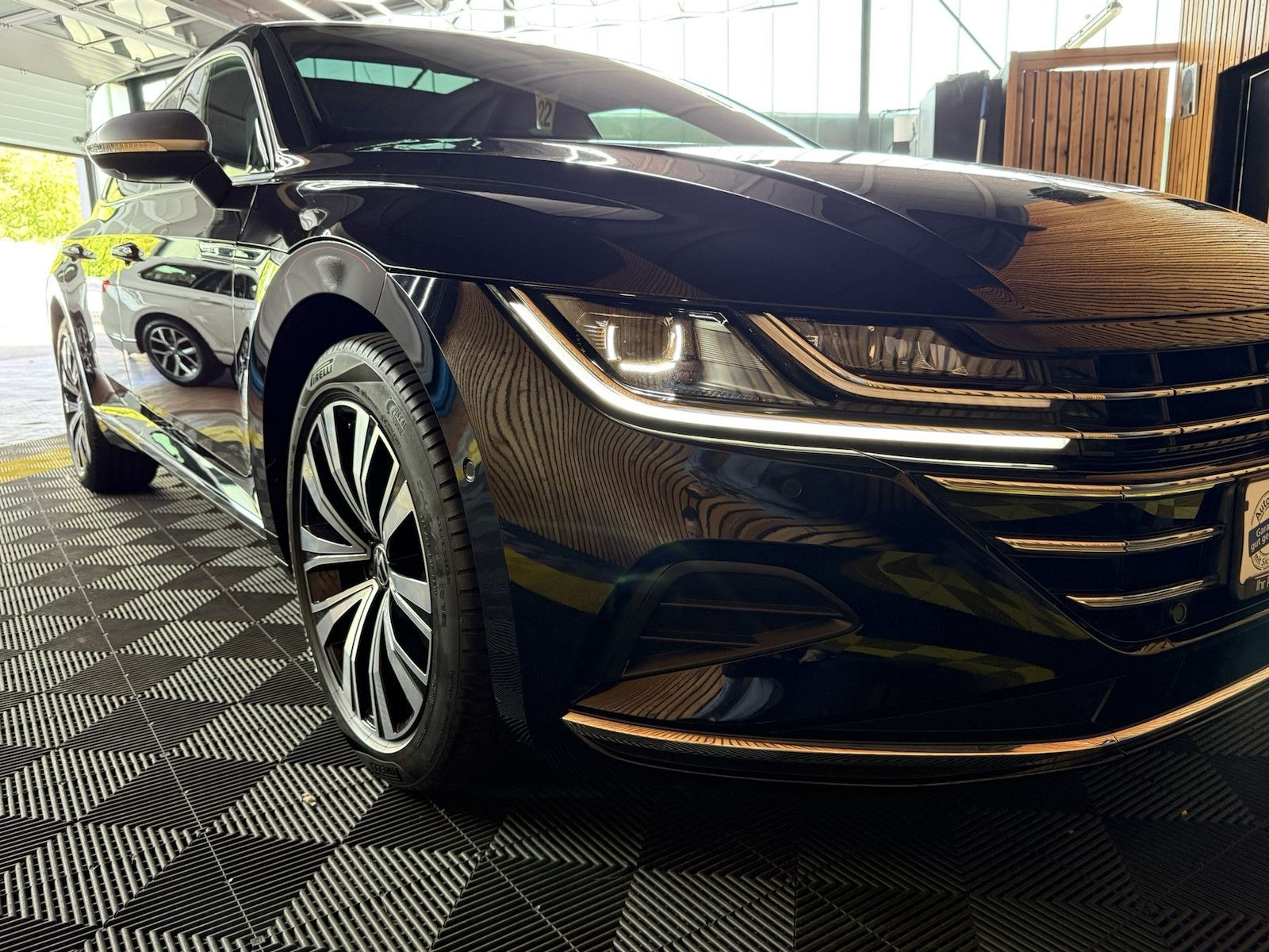 Fahrzeugabbildung Volkswagen Arteon 1.4 eHybrid SB. *Navi*AHK*DCC*360°*Pano*