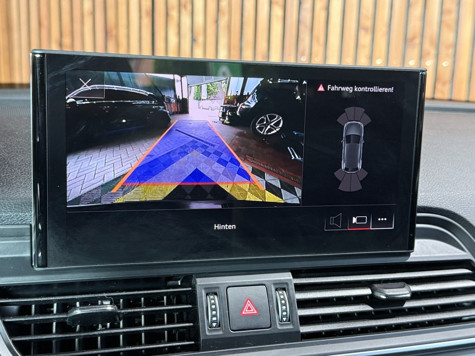 Fahrzeugabbildung Audi Q5 40 TDI qu. advanced *Navi*AHK*Kam*ACC*Virtual