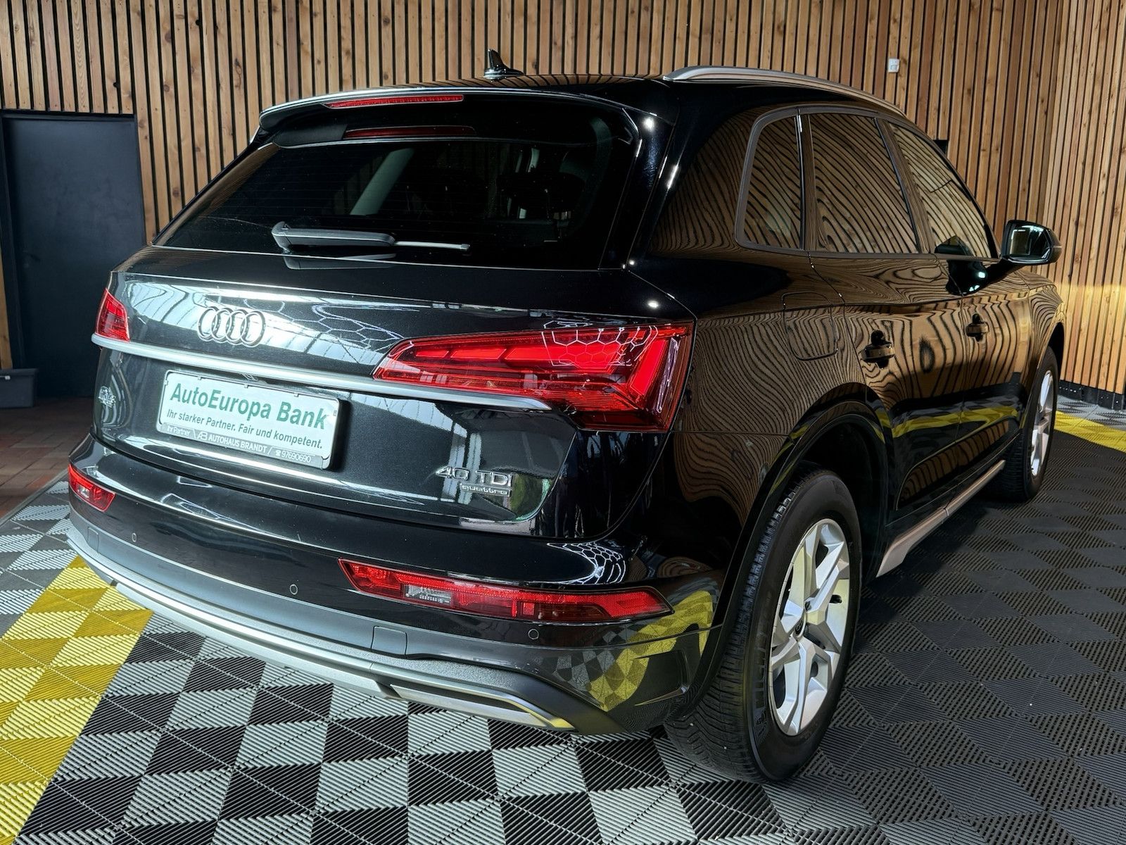 Fahrzeugabbildung Audi Q5 40 TDI qu. advanced *Navi*AHK*Kam*ACC*Virtual