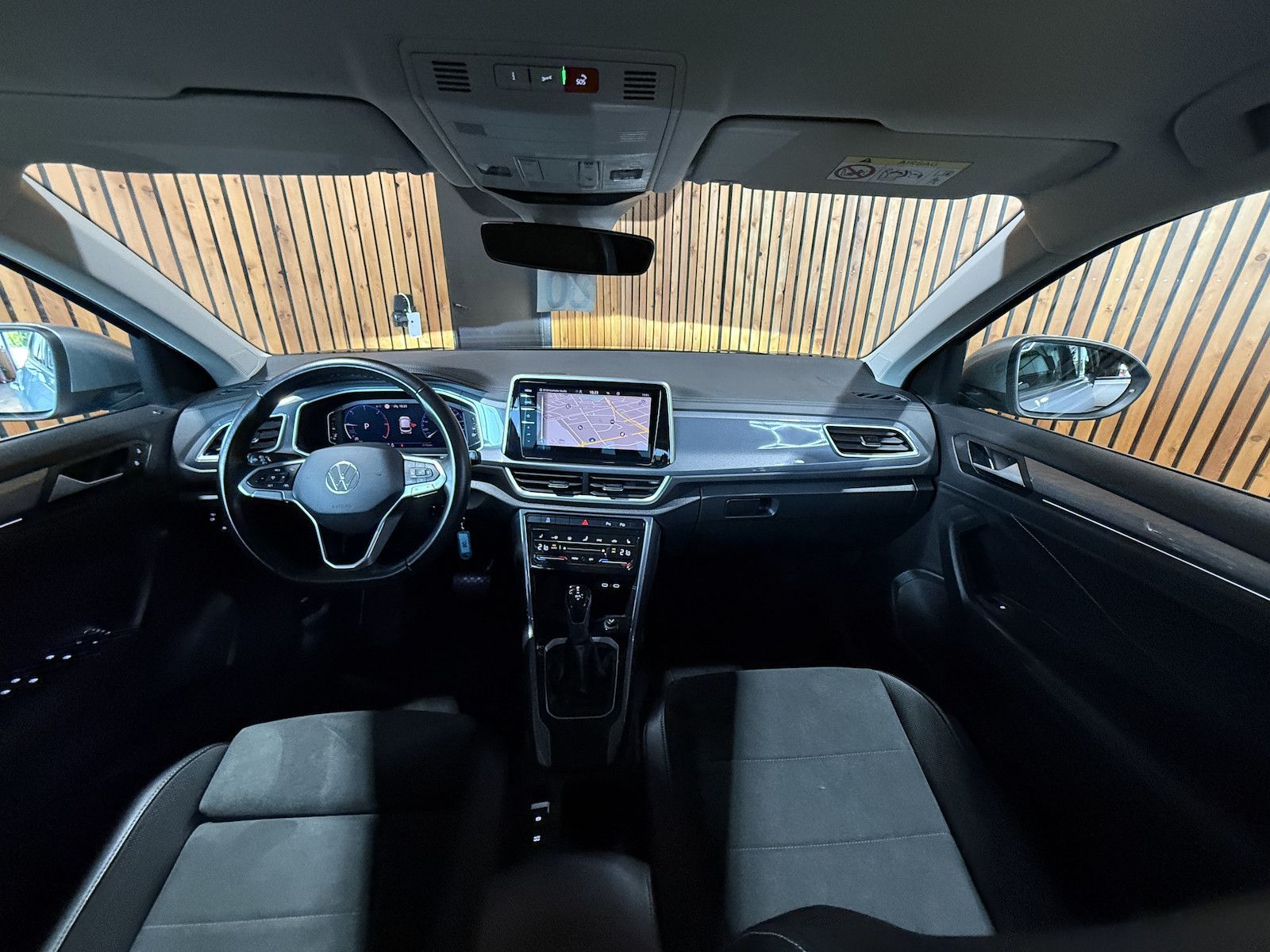 Fahrzeugabbildung Volkswagen T-Roc 2,0 TDI Life DSG *Navi*AHK*LED*Kam*Virtual