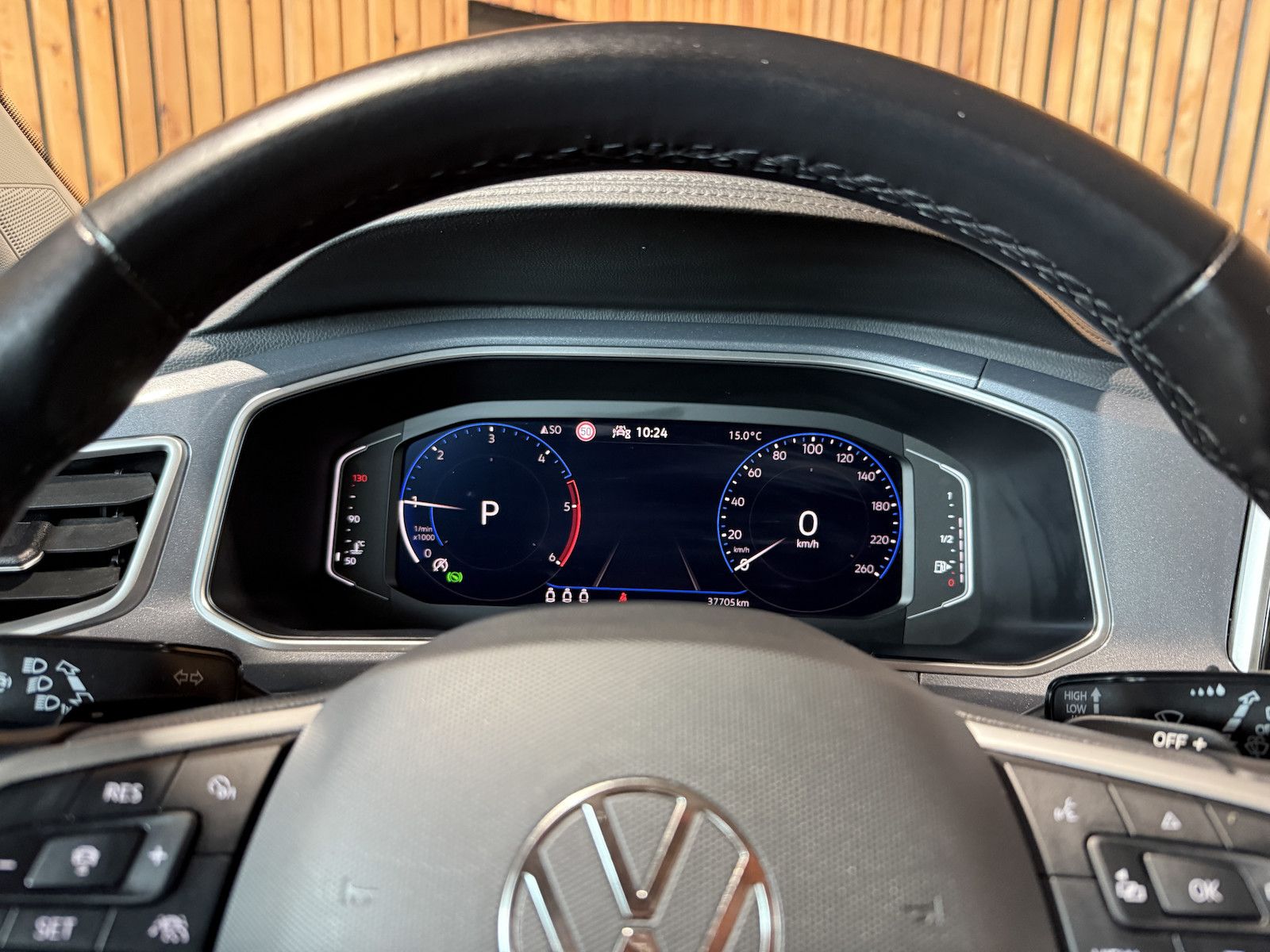 Fahrzeugabbildung Volkswagen T-Roc 2,0 TDI Life DSG *Navi*AHK*LED*Kam*Virtual