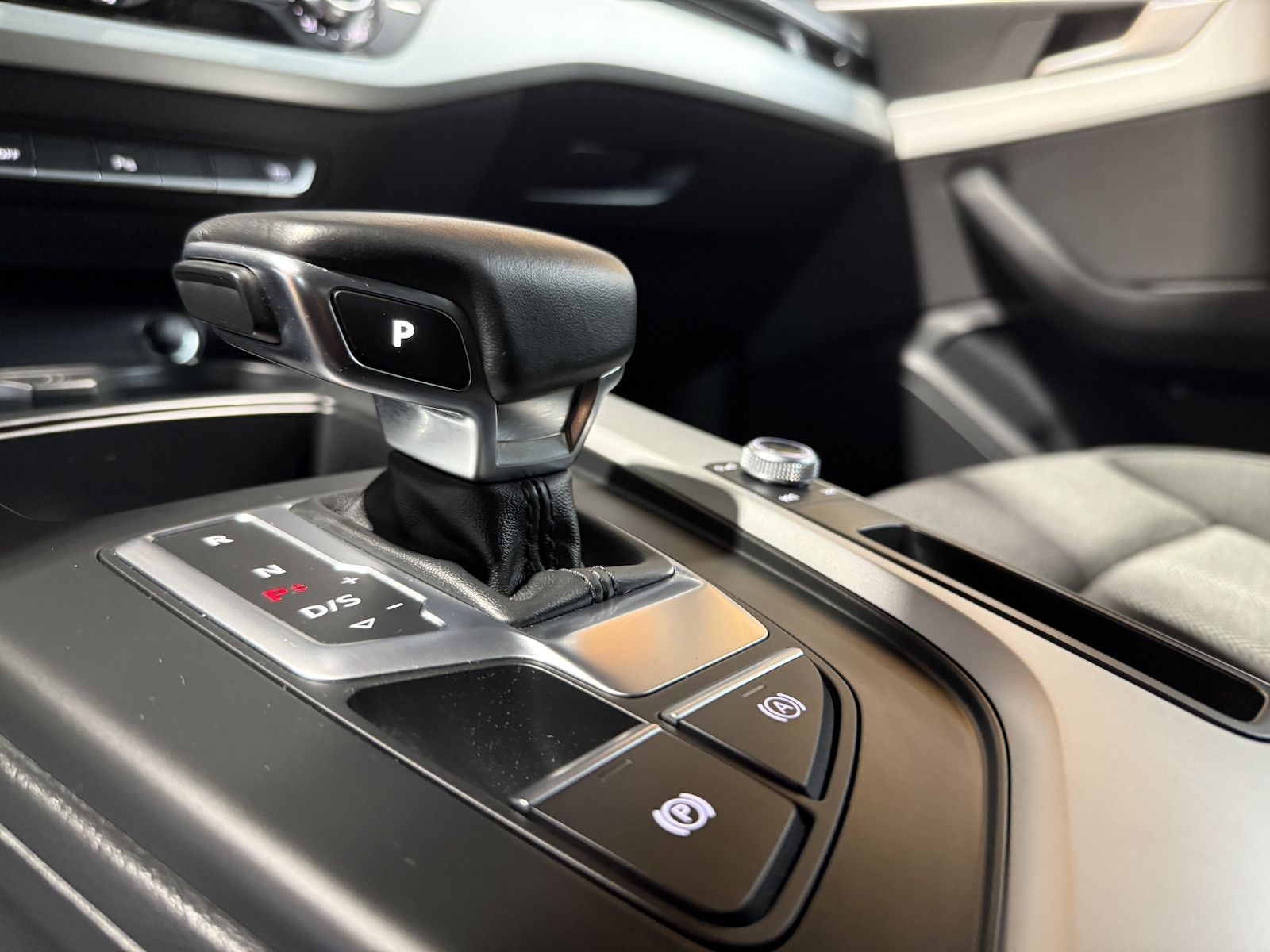 Fahrzeugabbildung Audi A4 Avant 2,0 TDI Aut. *Navi+*ACC*AHK*Kamera*App*