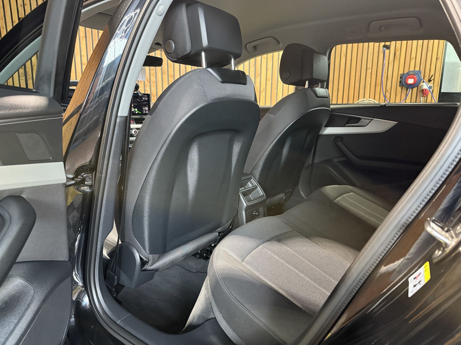 Fahrzeugabbildung Audi A4 Avant 2,0 TDI Aut. *Navi+*ACC*AHK*Kamera*App*