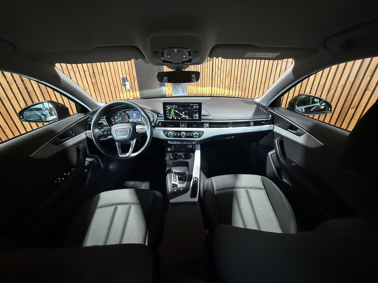 Fahrzeugabbildung Audi A4 Avant 2,0 TDI Aut. *Navi+*ACC*AHK*Kamera*App*