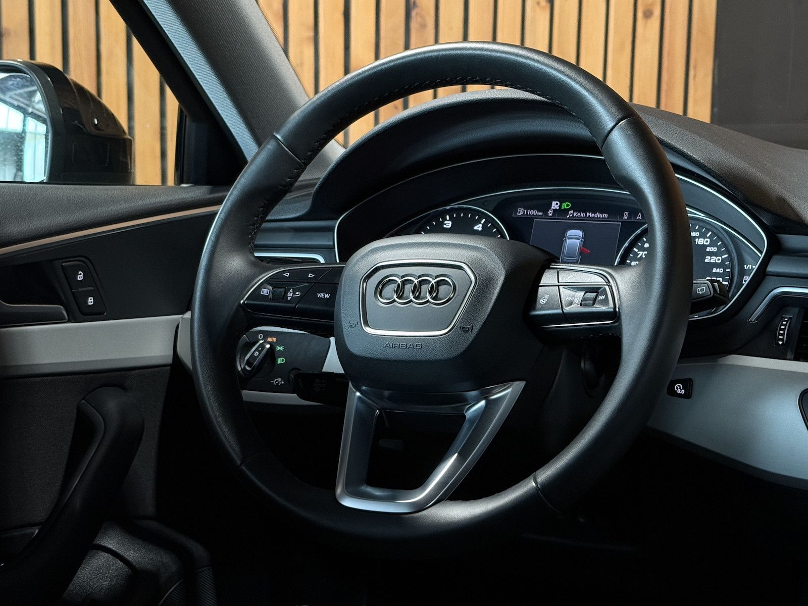Fahrzeugabbildung Audi A4 Avant 2,0 TDI Aut. *Navi+*ACC*AHK*Kamera*App*