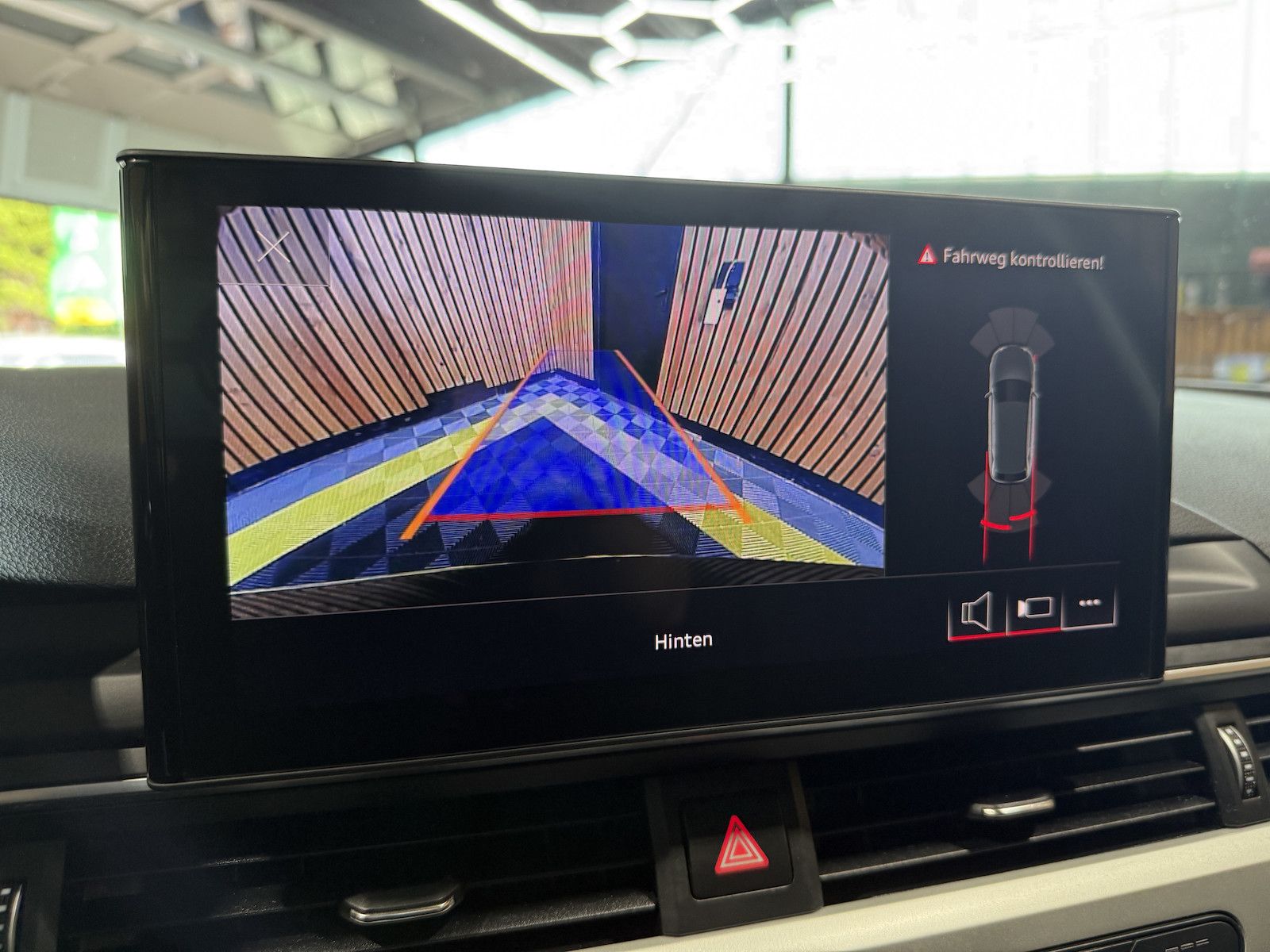 Fahrzeugabbildung Audi A4 Avant 2,0 TDI Aut. *Navi+*ACC*AHK*Kamera*App*