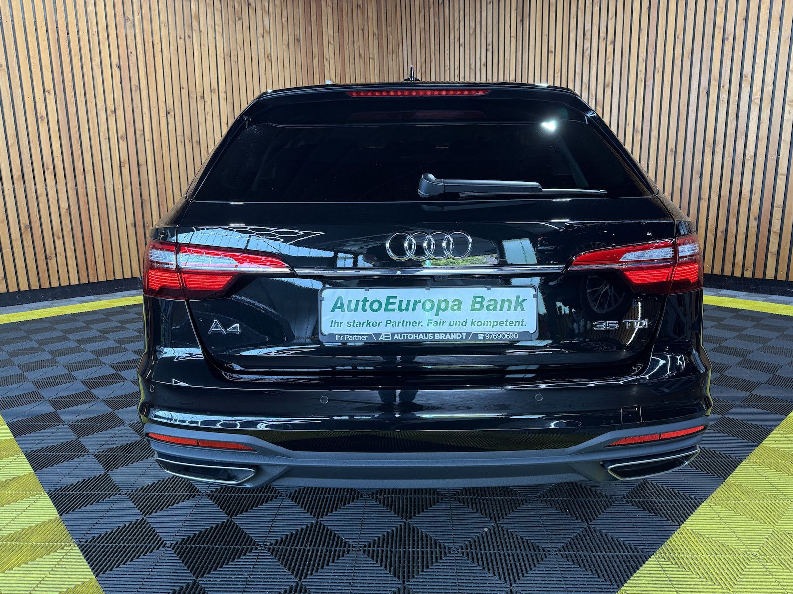 Fahrzeugabbildung Audi A4 Avant 2,0 TDI Aut. *Navi+*ACC*AHK*Kamera*App*
