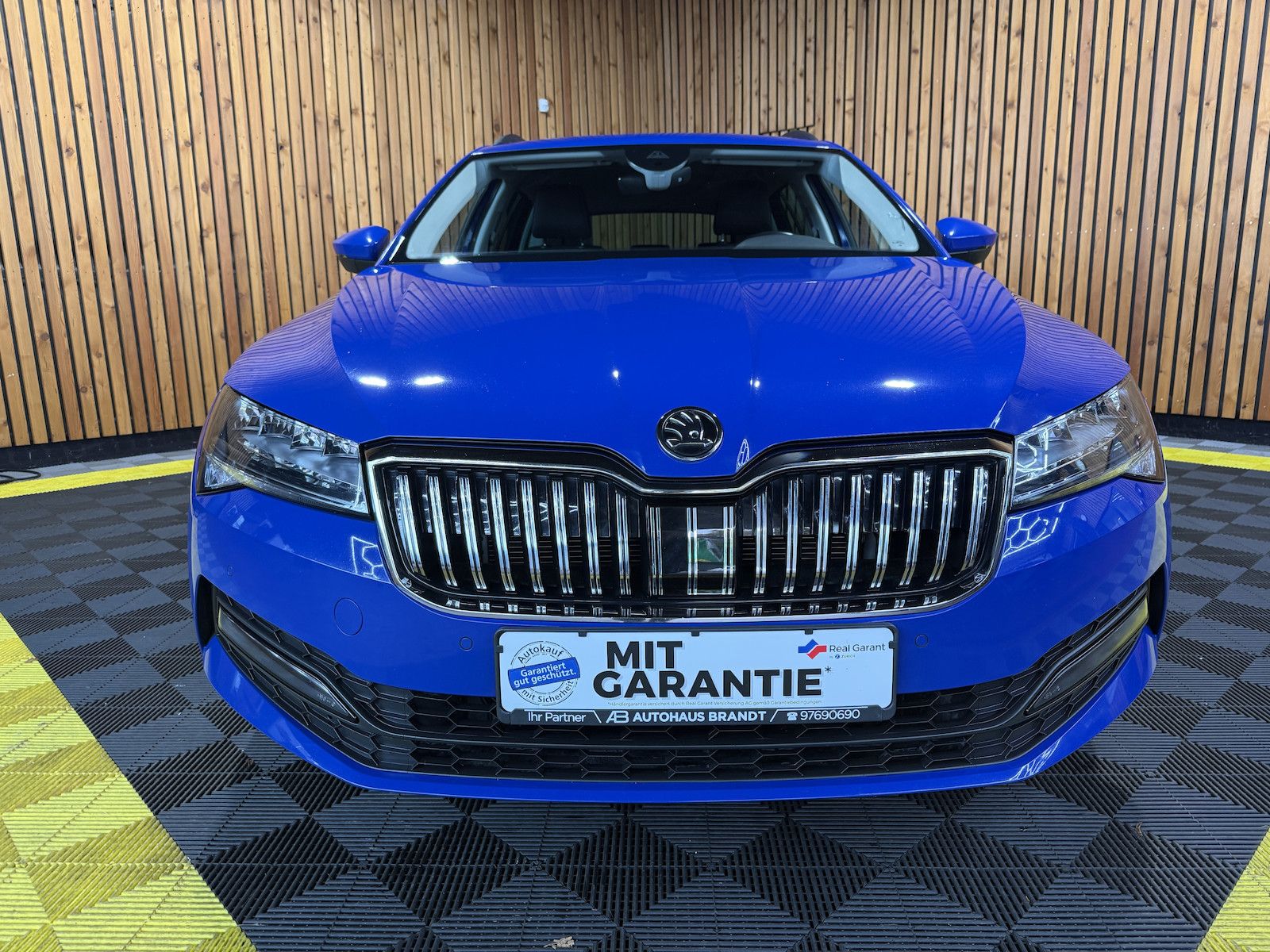 Fahrzeugabbildung SKODA Superb Combi 2,0TDI DSG Navi*ACC*LED*AHK*Virtual