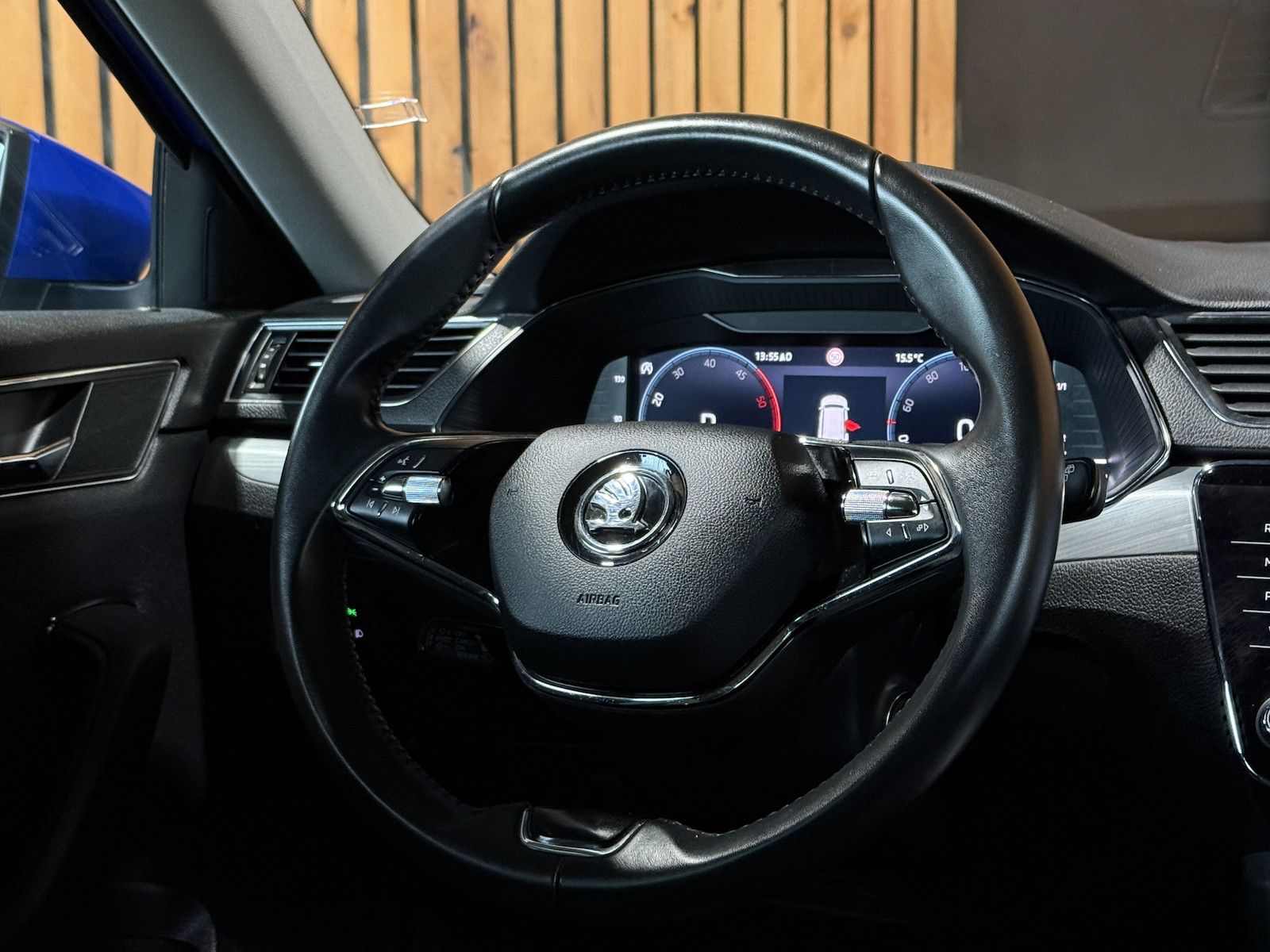 Fahrzeugabbildung SKODA Superb Combi 2,0TDI DSG Navi*ACC*LED*AHK*Virtual