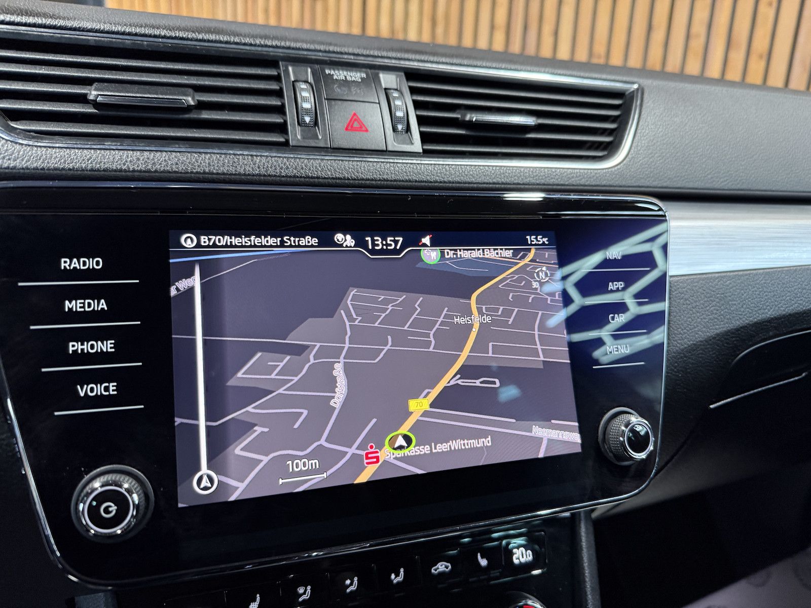 Fahrzeugabbildung SKODA Superb Combi 2,0TDI DSG Navi*ACC*LED*AHK*Virtual
