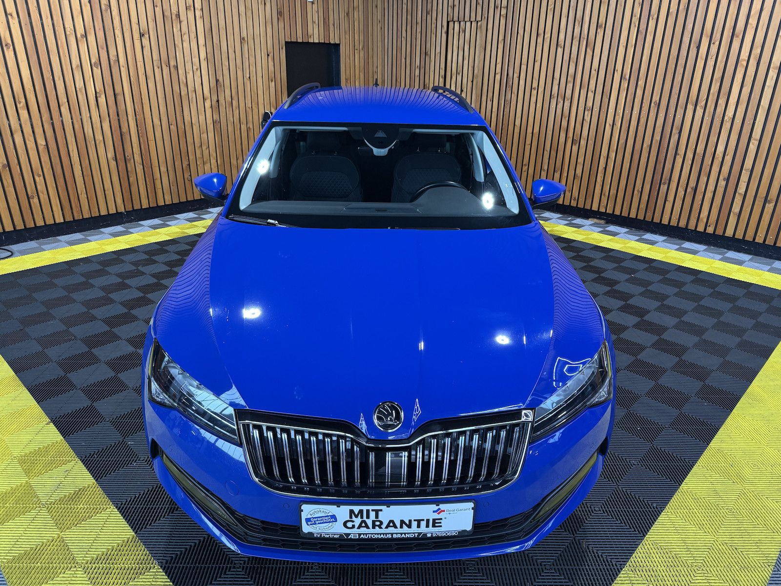 Fahrzeugabbildung SKODA Superb Combi 2,0TDI DSG Navi*ACC*LED*AHK*Virtual
