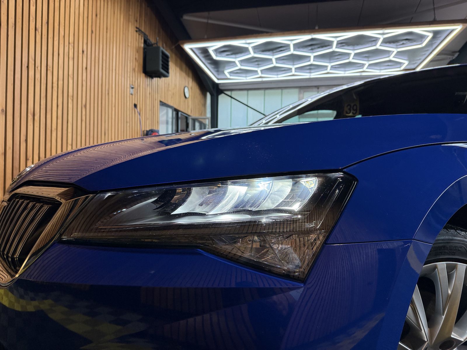 Fahrzeugabbildung SKODA Superb Combi TSI iV DSG Navi*Virt*Kam*St.Hz*AHK