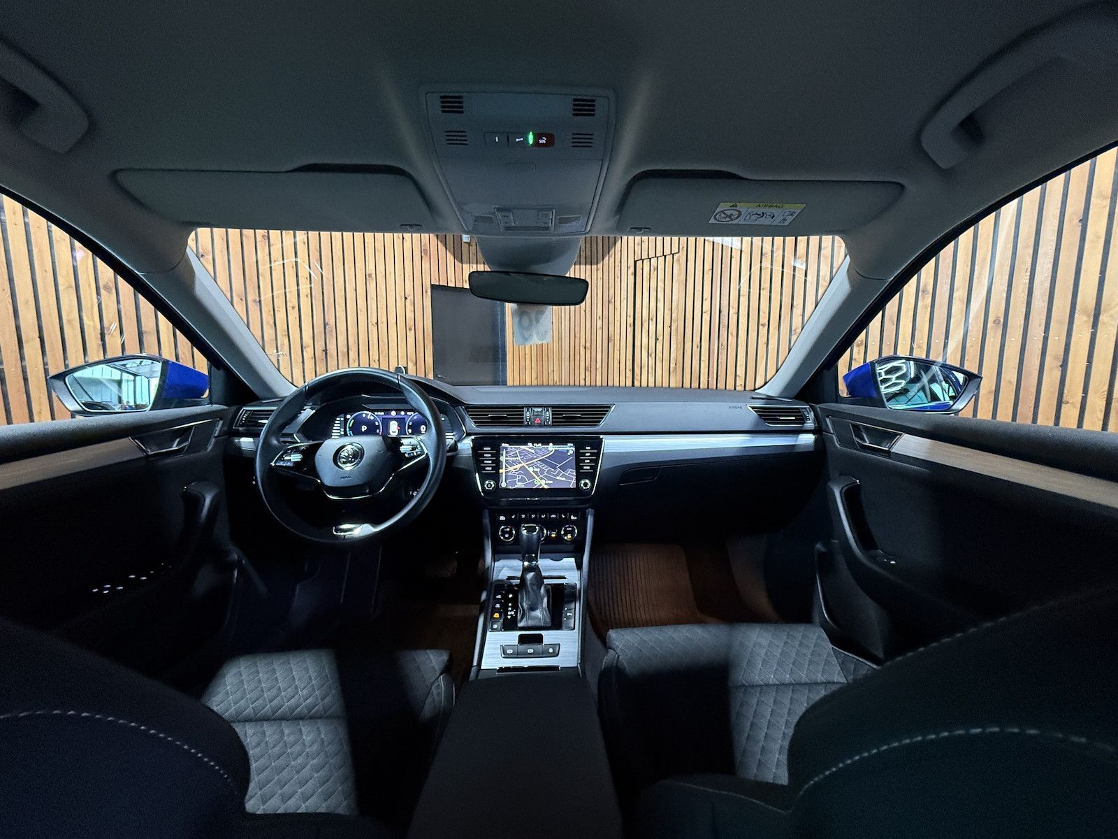 Fahrzeugabbildung SKODA Superb Combi TSI iV DSG Navi*Virt*Kam*St.Hz*AHK