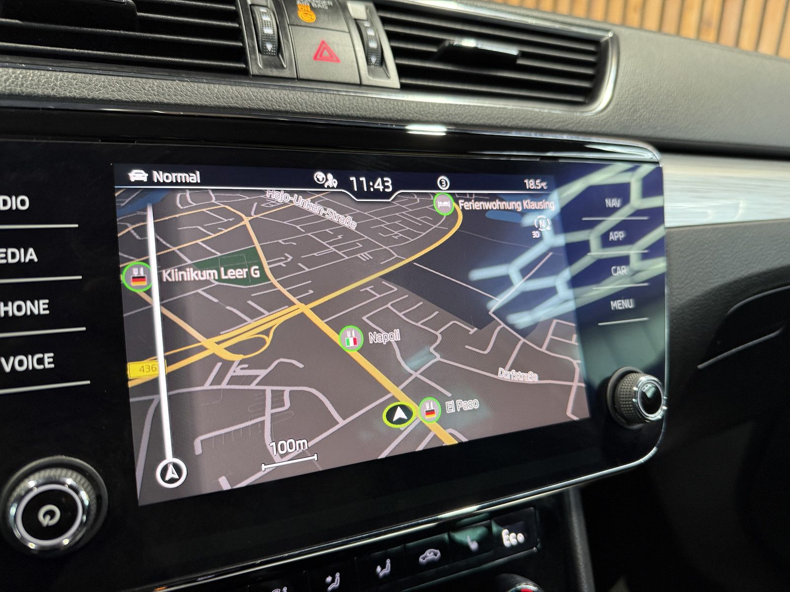 Fahrzeugabbildung SKODA Superb Combi TSI iV DSG Navi*Virt*Kam*St.Hz*AHK