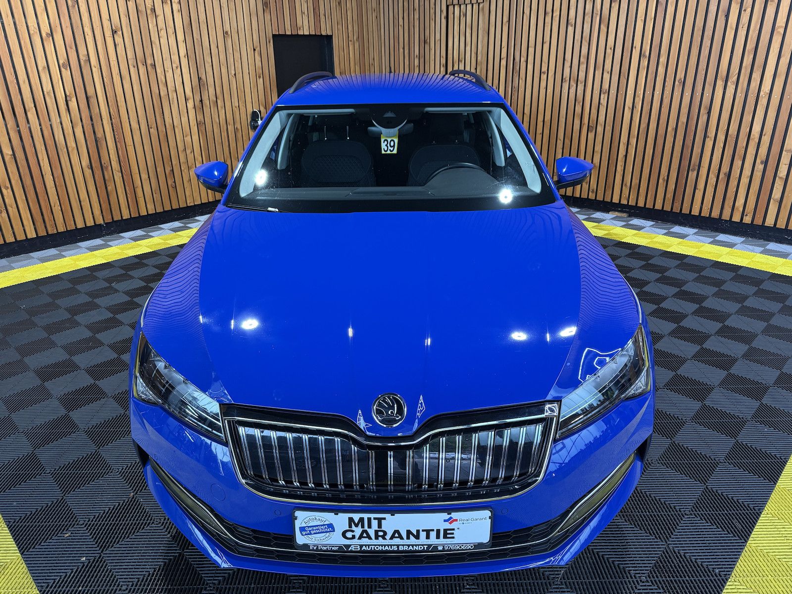 Fahrzeugabbildung SKODA Superb Combi TSI iV DSG Navi*Virt*Kam*St.Hz*AHK