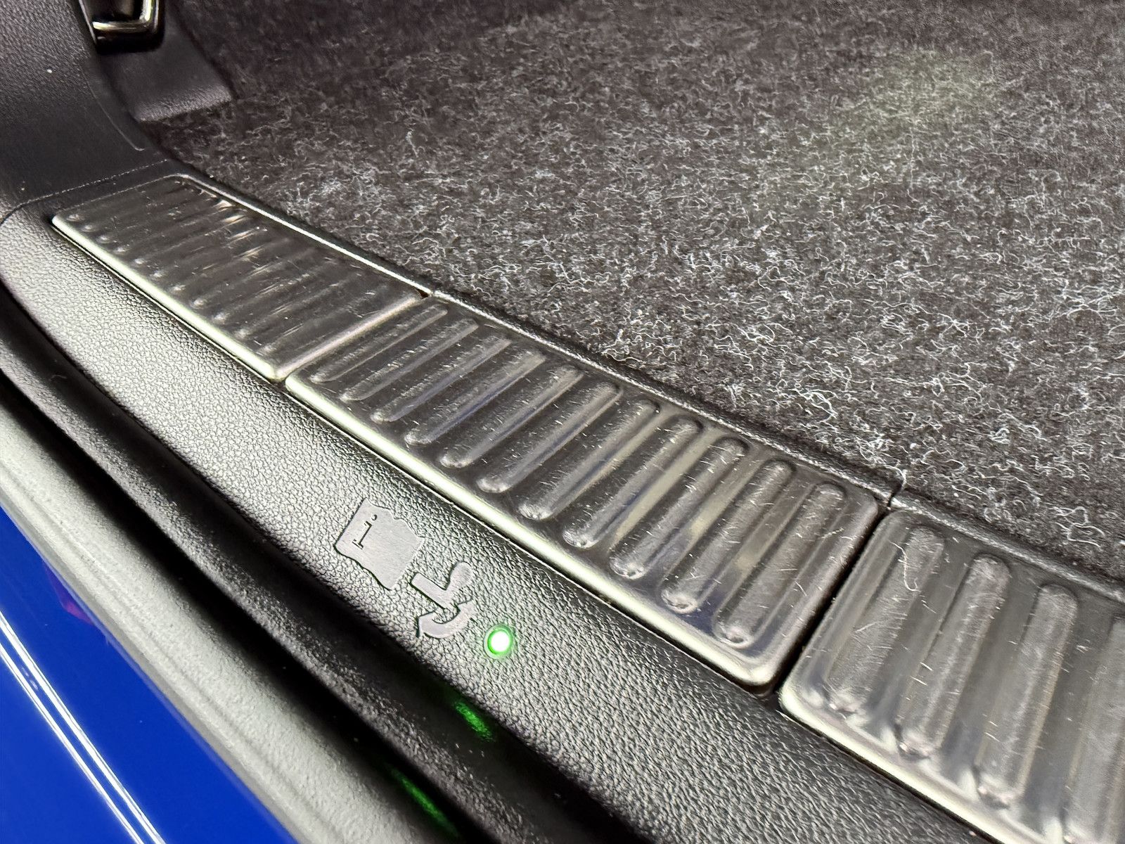Fahrzeugabbildung SKODA Superb Combi TSI iV DSG Navi*Virt*Kam*St.Hz*AHK