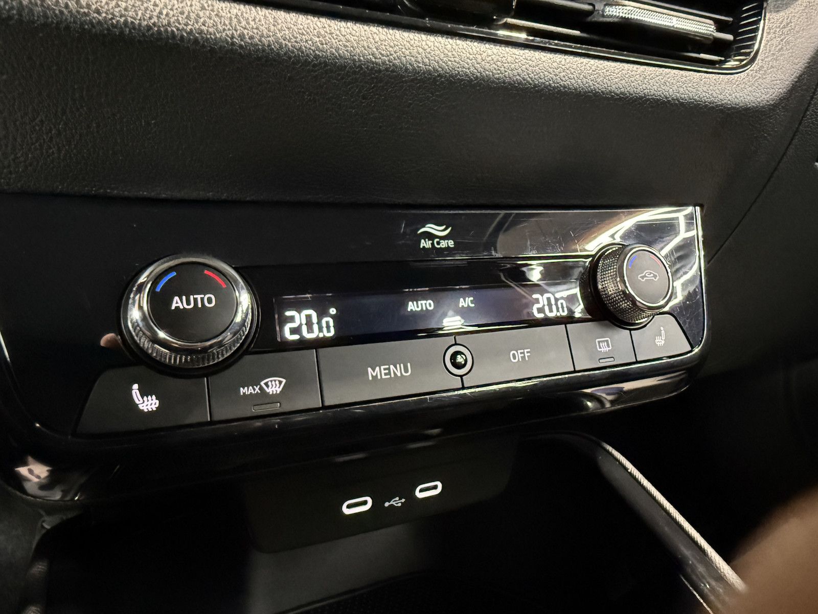 Fahrzeugabbildung SKODA Fabia 1,0 TSI Ambition *Navi*LED*Tempo*PDC*