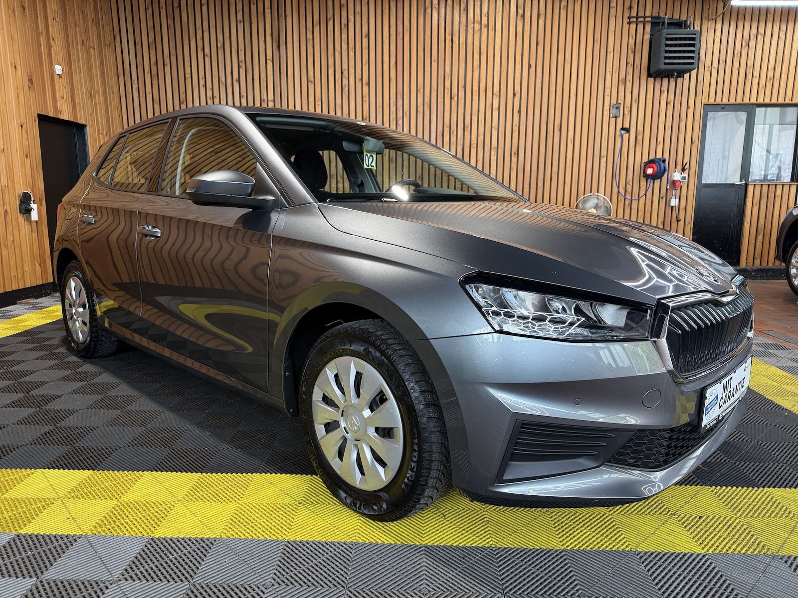 Fahrzeugabbildung SKODA Fabia 1,0 TSI Ambition *Navi*LED*Tempo*PDC*
