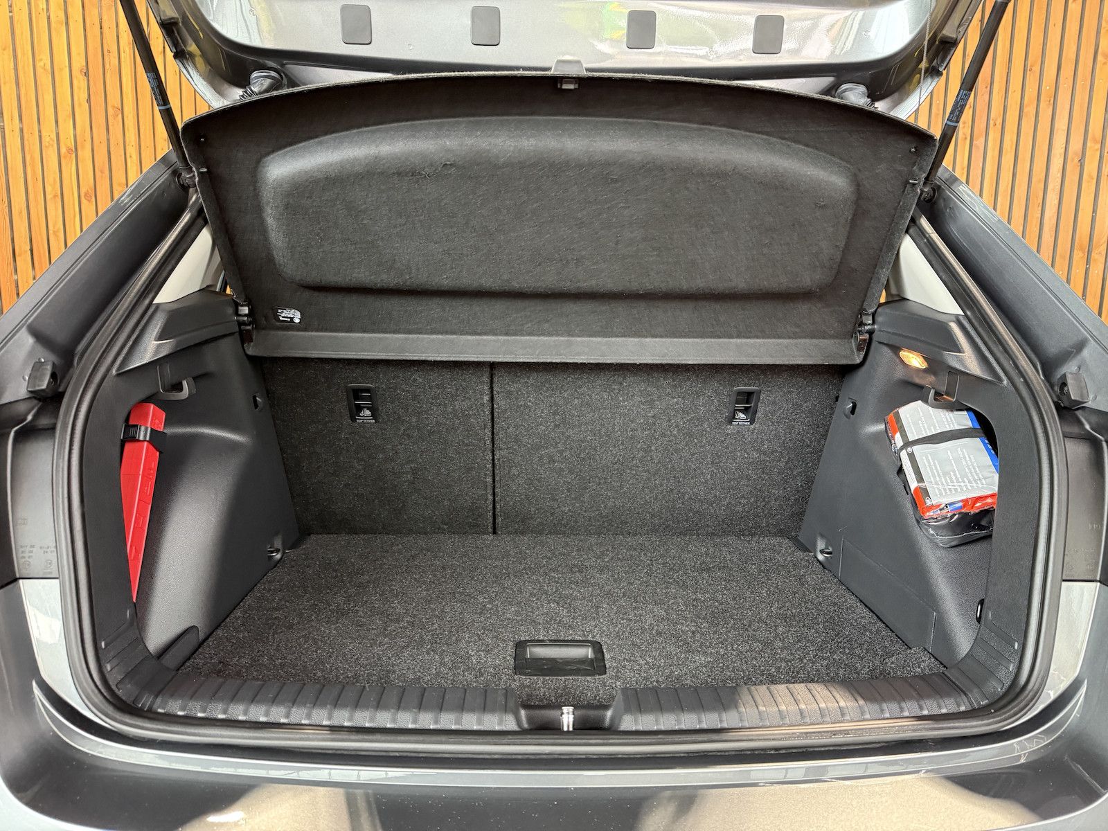 Fahrzeugabbildung SKODA Fabia 1,0 TSI Ambition *Navi*LED*Tempo*PDC*