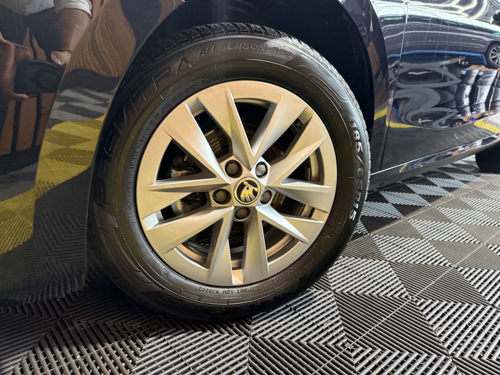 Fahrzeugabbildung SKODA Fabia 1,0 TSI Selection Navi*LED*Virtual*ACC*Kam