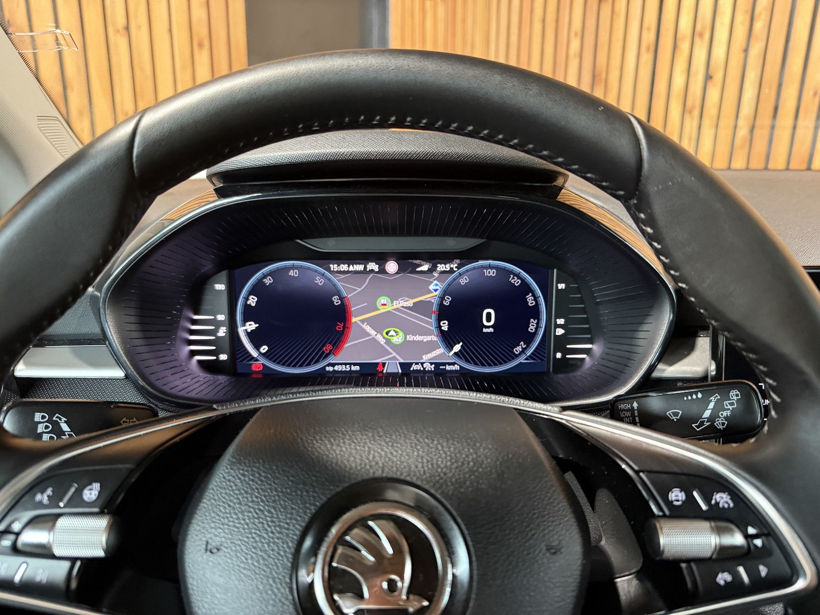 Fahrzeugabbildung SKODA Fabia 1,0 TSI Selection Navi*LED*Virtual*ACC*Kam