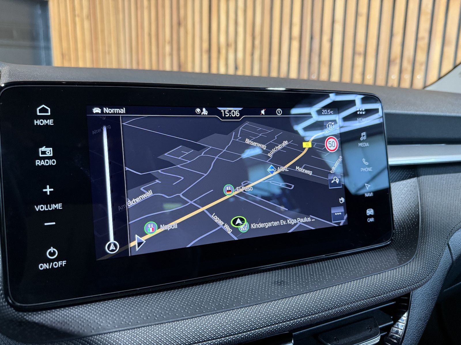 Fahrzeugabbildung SKODA Fabia 1,0 TSI Selection Navi*LED*Virtual*ACC*Kam