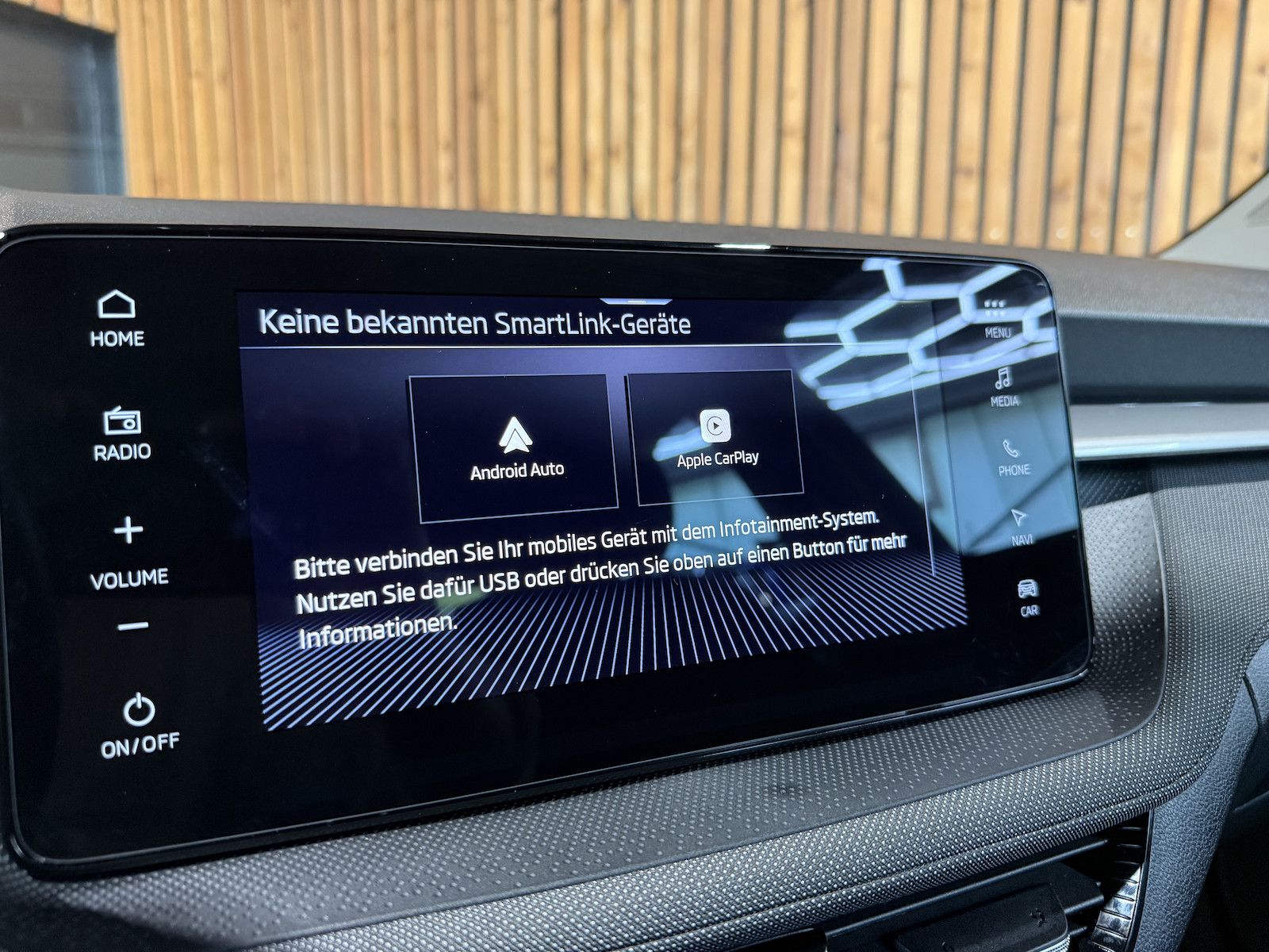 Fahrzeugabbildung SKODA Fabia 1,0 TSI Selection Navi*LED*Virtual*ACC*Kam