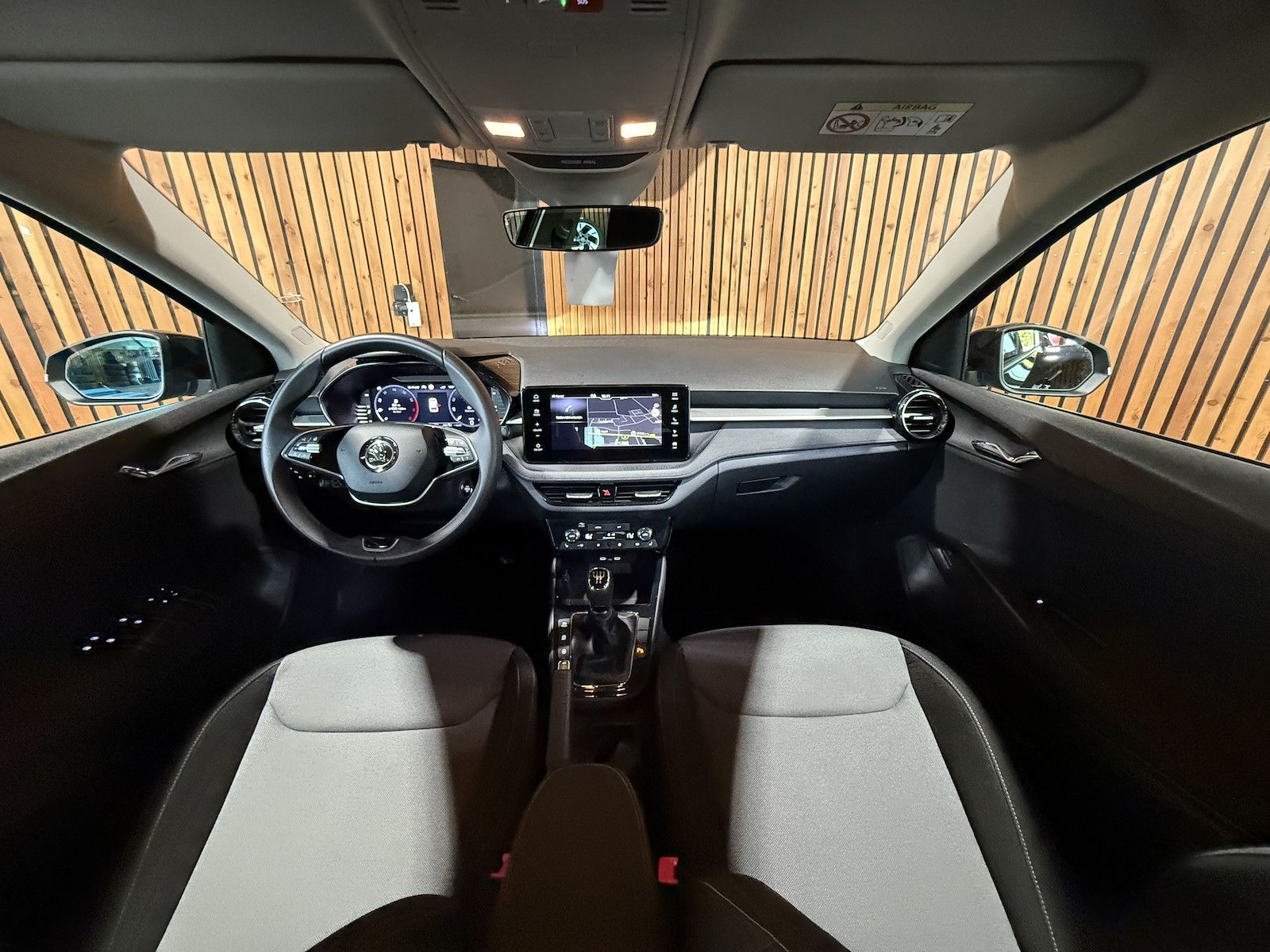 Fahrzeugabbildung SKODA Fabia 1,0 TSI Selection Navi*LED*Virtual*ACC*Kam