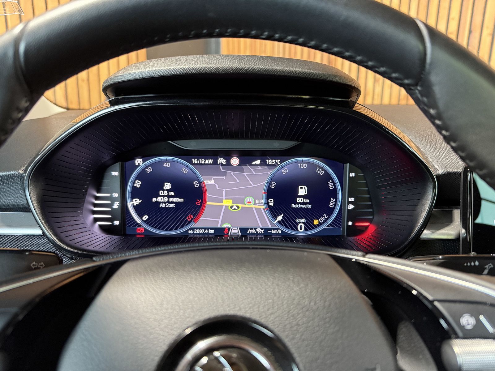 Fahrzeugabbildung SKODA Fabia 1,0 TSI Selection Navi*LED*Virtual*ACC*Kam