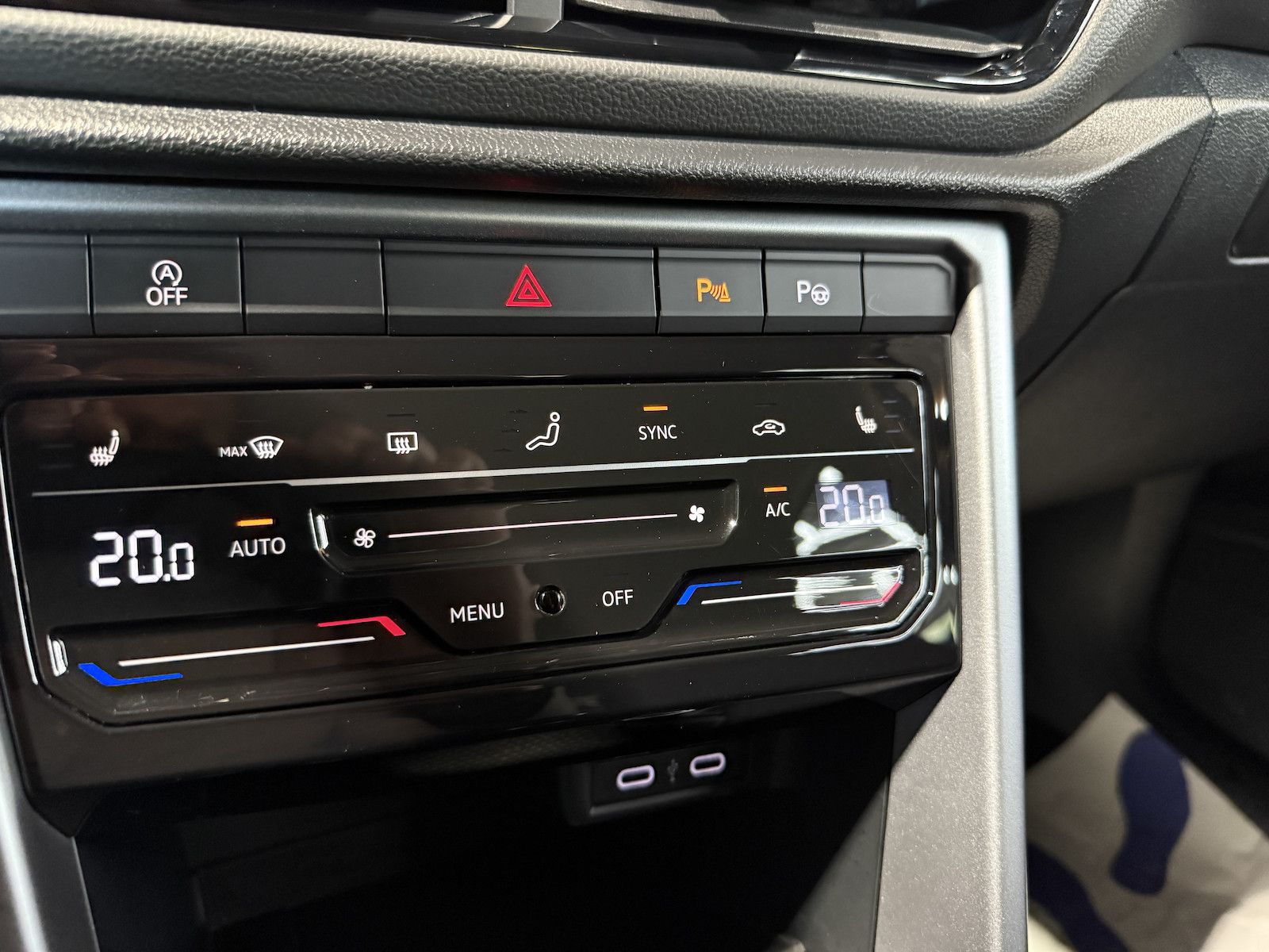 Fahrzeugabbildung Volkswagen T-Roc 1,5 TSI Life *Navi*LED*Virtual*ACC*App