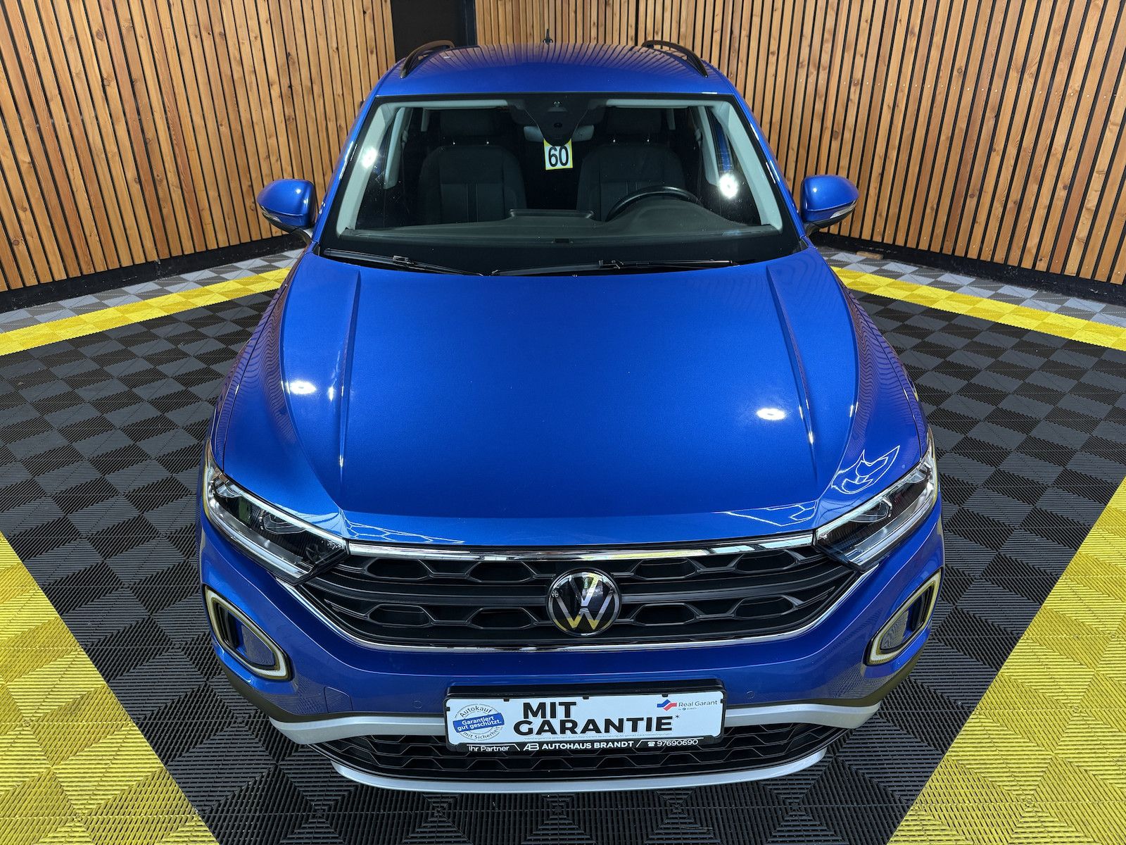 Fahrzeugabbildung Volkswagen T-Roc 1,5 TSI Life *Navi*LED*Virtual*ACC*App