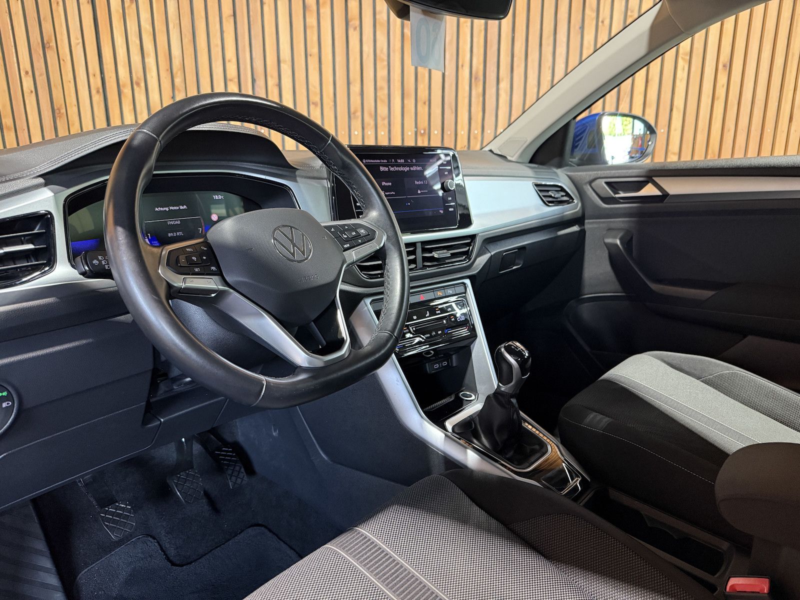 Fahrzeugabbildung Volkswagen T-Roc 1,5 TSI Life *Navi*LED*Virtual*ACC*App