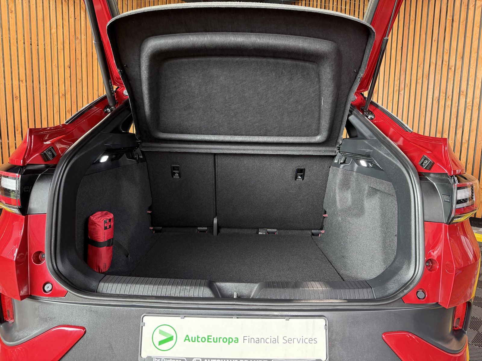 Fahrzeugabbildung Volkswagen ID.5 Pro *Navi Pro*AHK*ACC*LED*App*