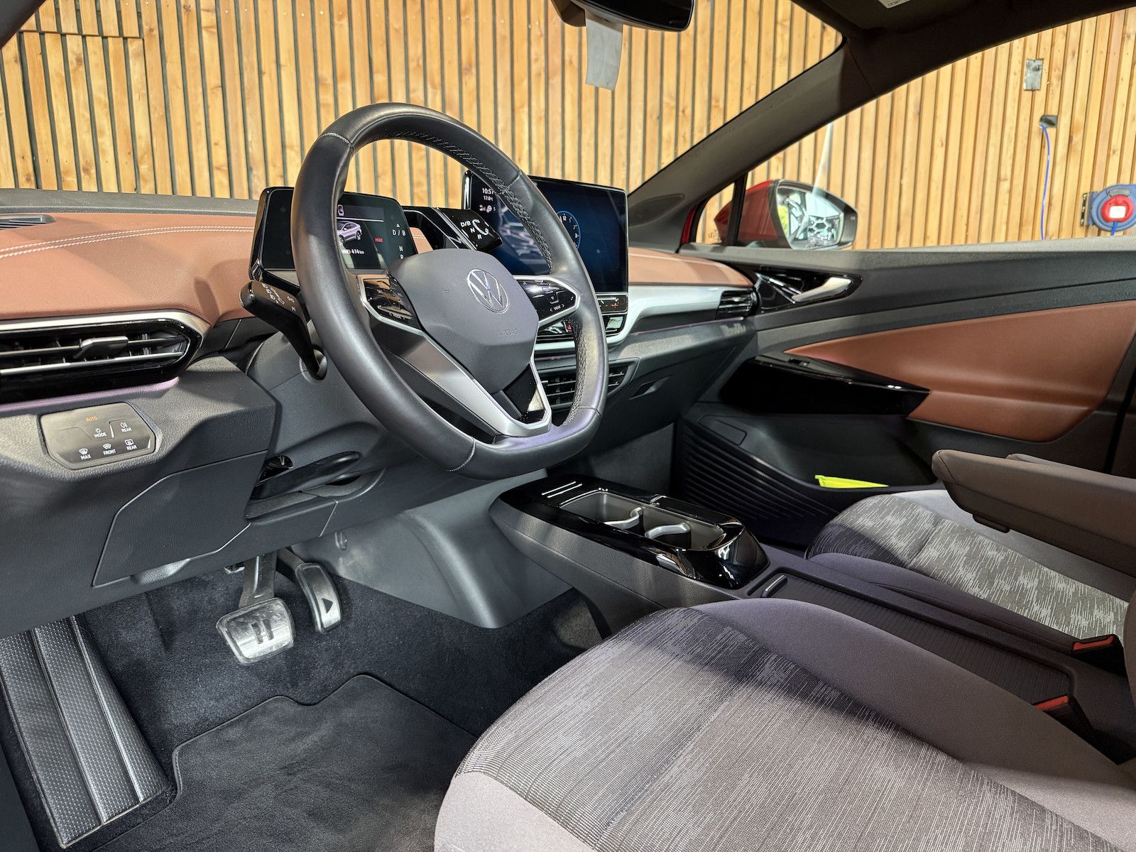 Fahrzeugabbildung Volkswagen ID.5 Pro *Navi Pro*AHK*ACC*LED*App*