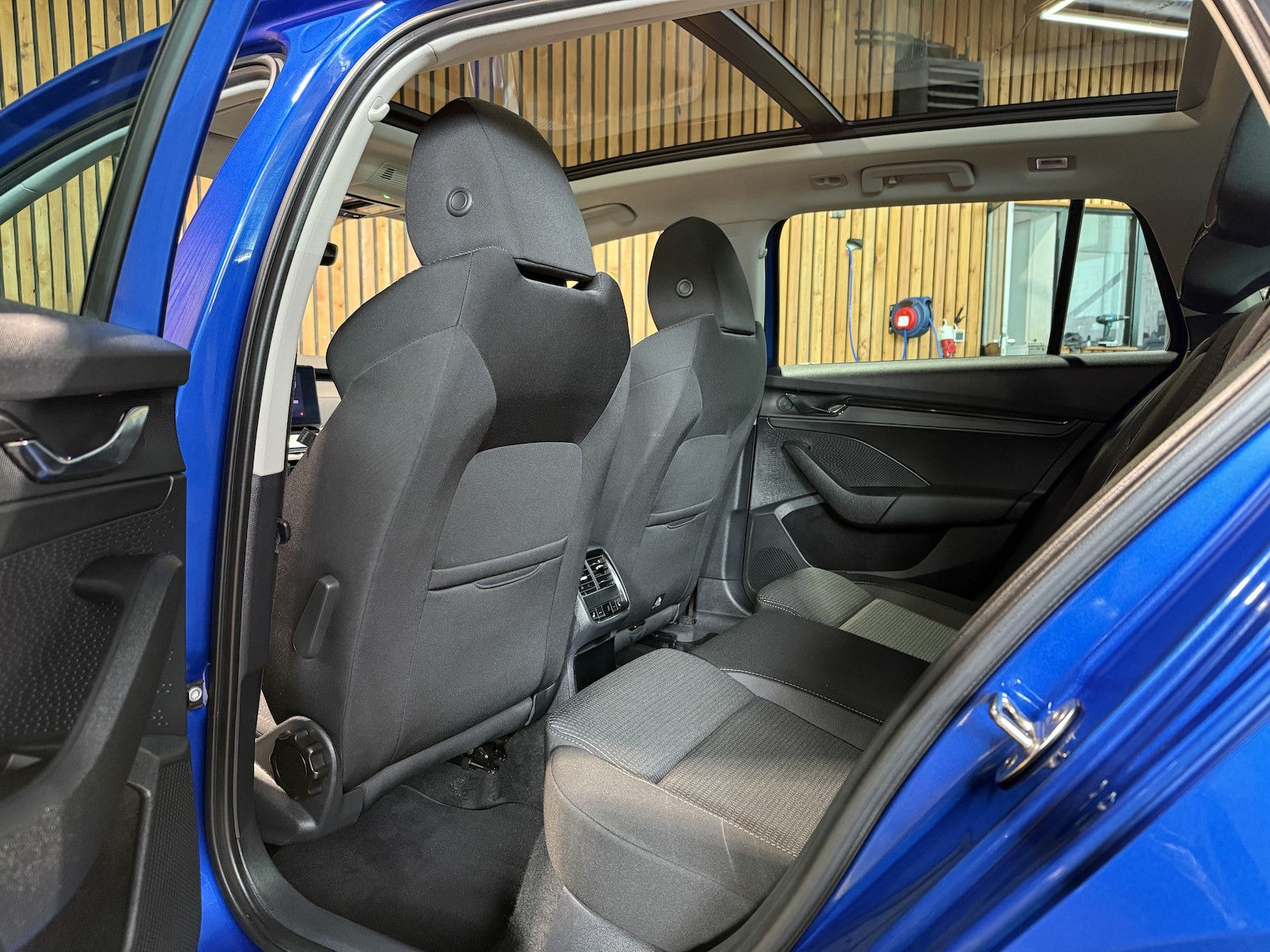 Fahrzeugabbildung SKODA Octavia Combi 1,4 iV DSG *Navi*LED*Virtual*Pano*