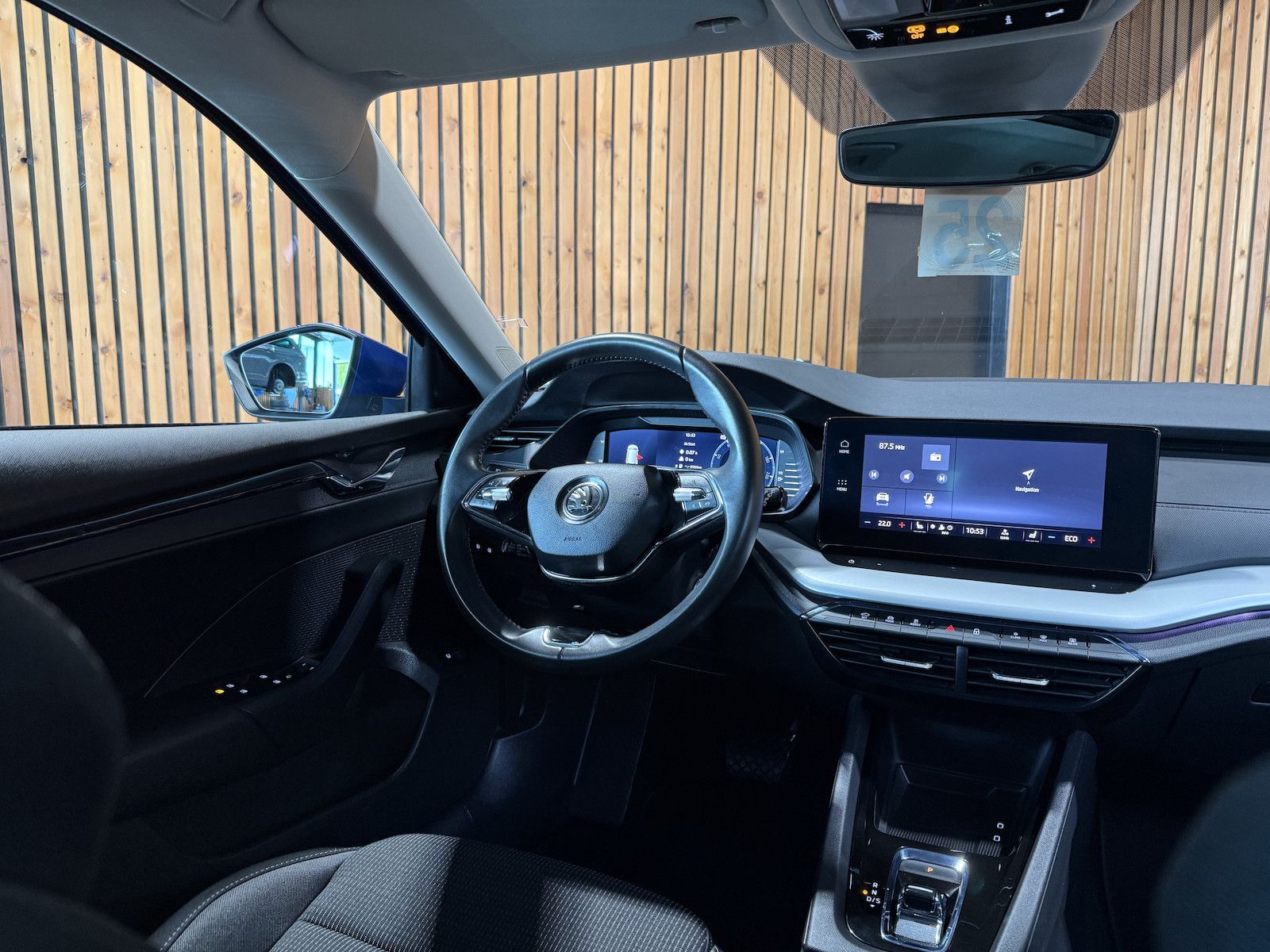 Fahrzeugabbildung SKODA Octavia Combi 1,4 iV DSG *Navi*LED*Virtual*Pano*