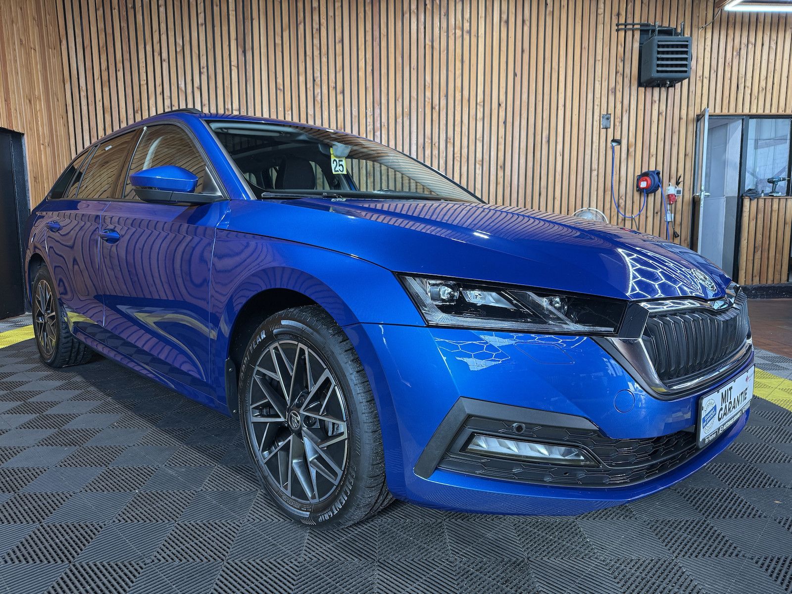 Fahrzeugabbildung SKODA Octavia Combi 1,4 iV DSG *Navi*LED*Virtual*Pano*