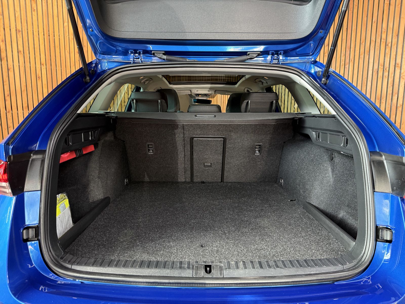 Fahrzeugabbildung SKODA Octavia Combi 1,4 iV DSG *Navi*LED*Virtual*Pano*